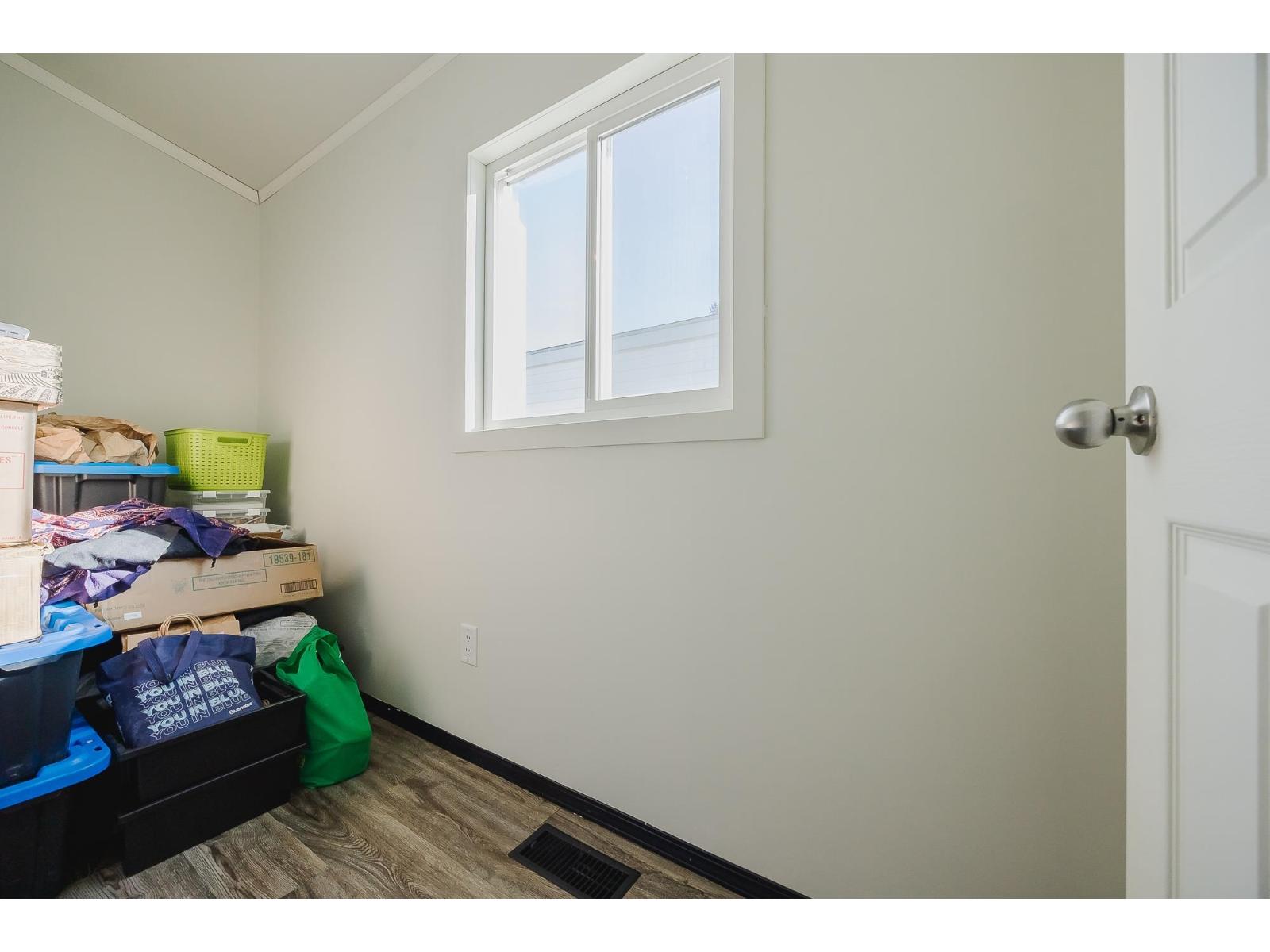 28 9267 SHOOK ROAD, Mission