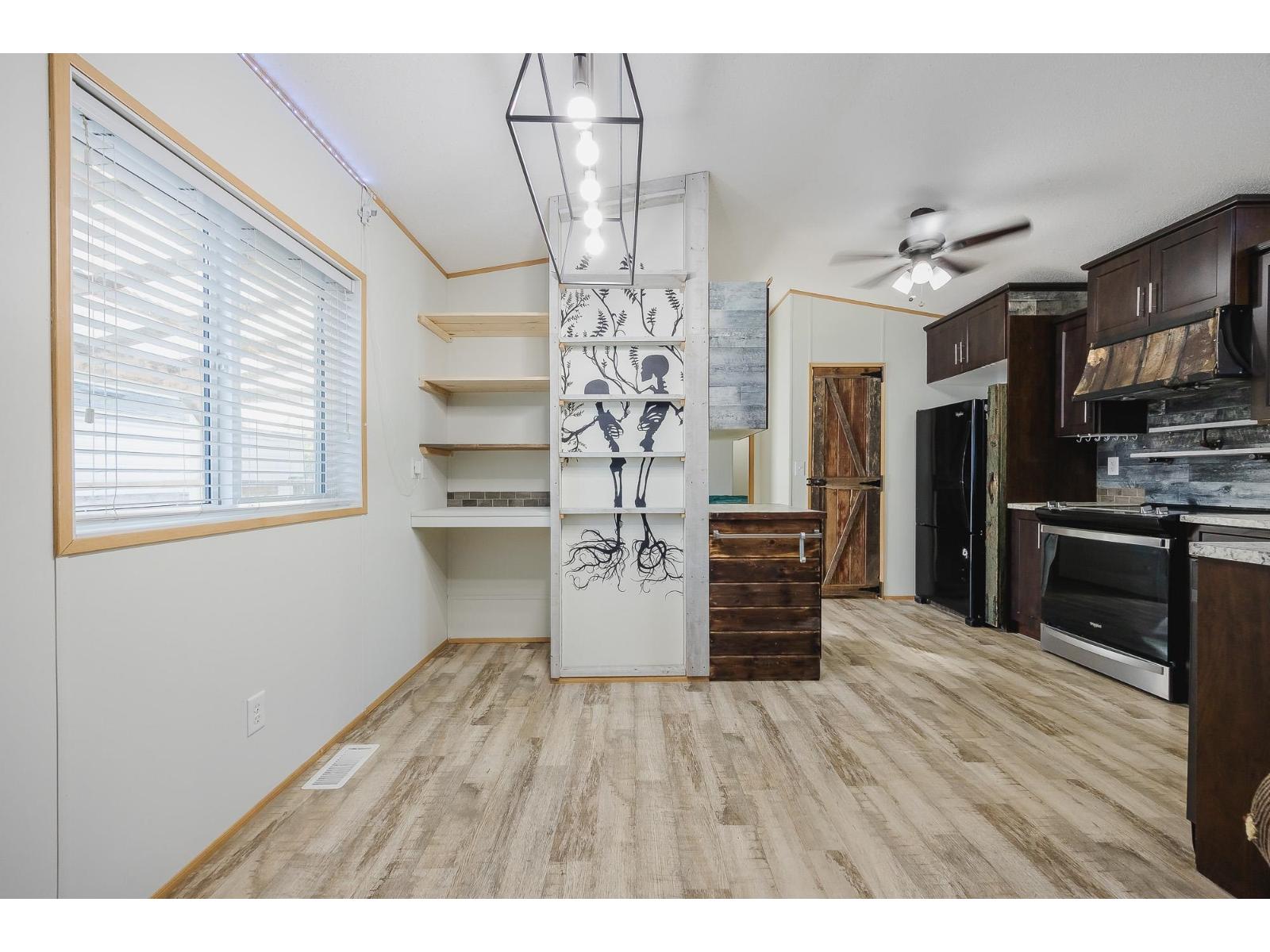 28 9267 SHOOK ROAD, Mission