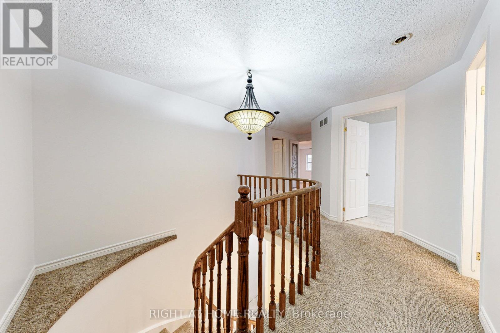91 O'SHAUGHNESSY CRESCENT - 21