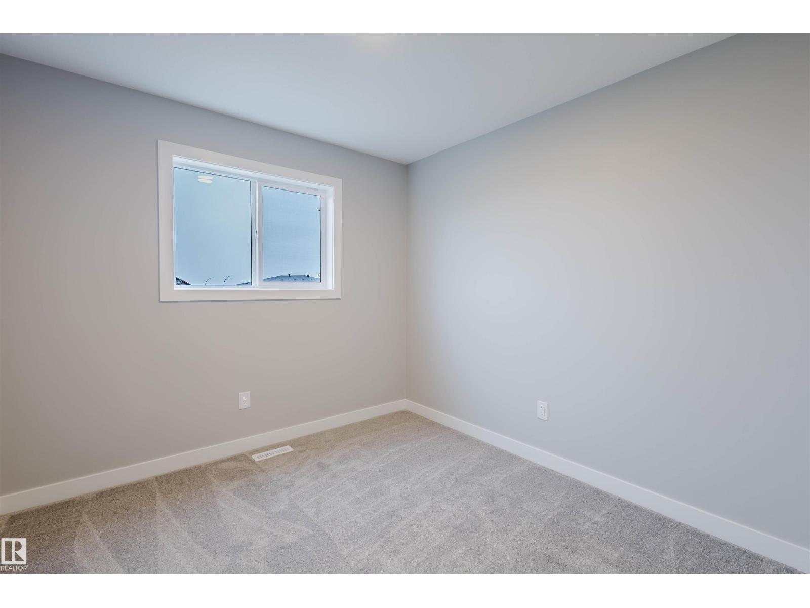 84 PENN PL, Spruce Grove