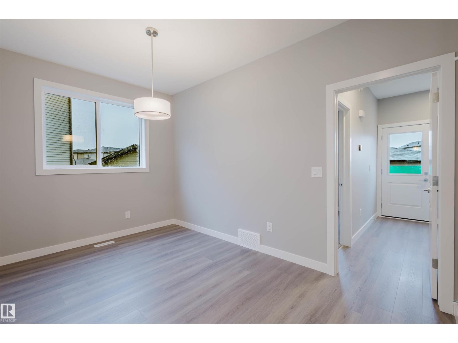 84 PENN PL, Spruce Grove