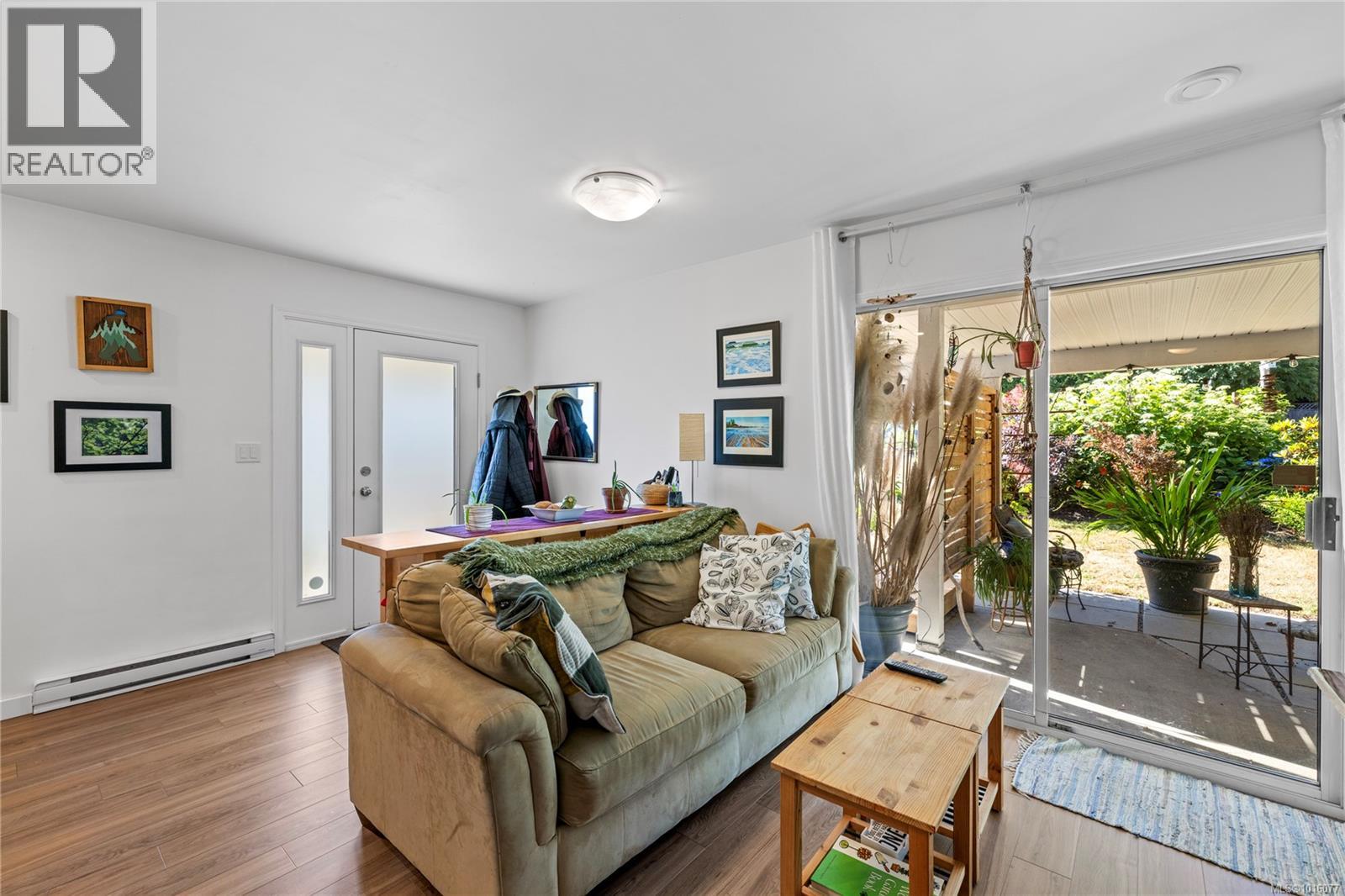 1184 Centre Rd, Qualicum Beach