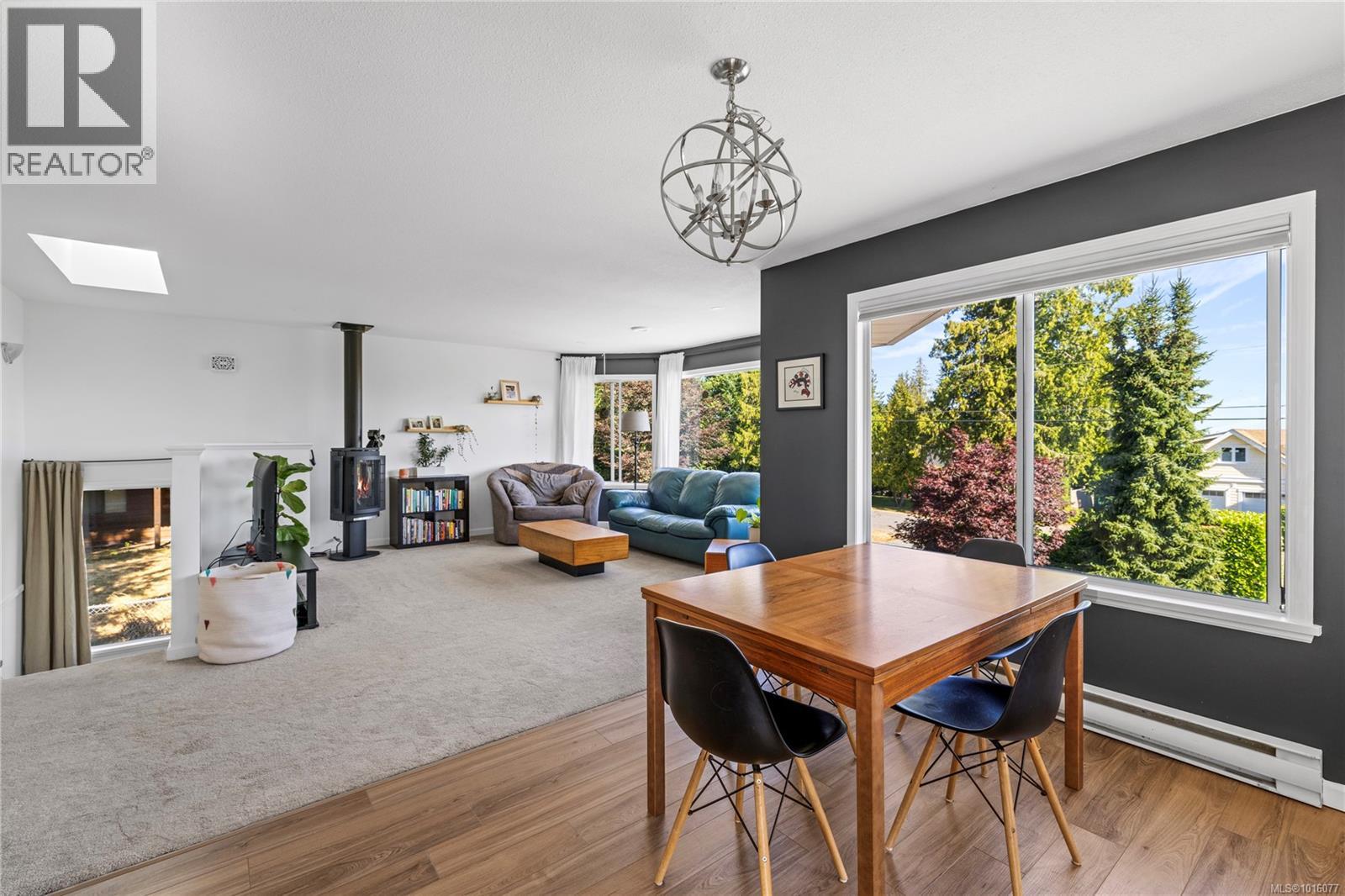 1184 Centre Rd, Qualicum Beach