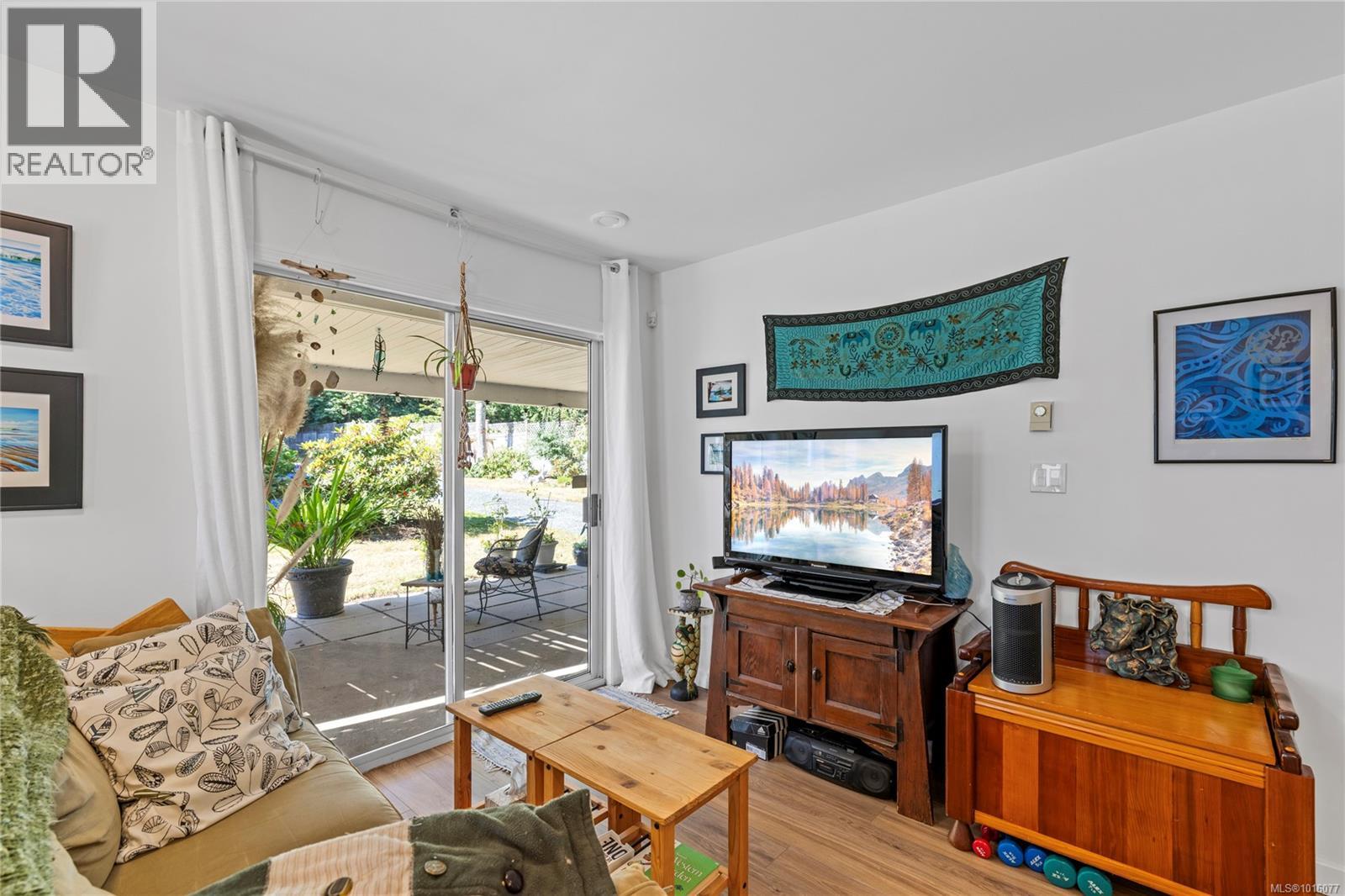 1184 Centre Rd, Qualicum Beach