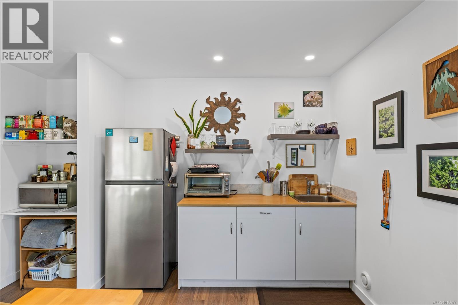 1184 Centre Rd, Qualicum Beach