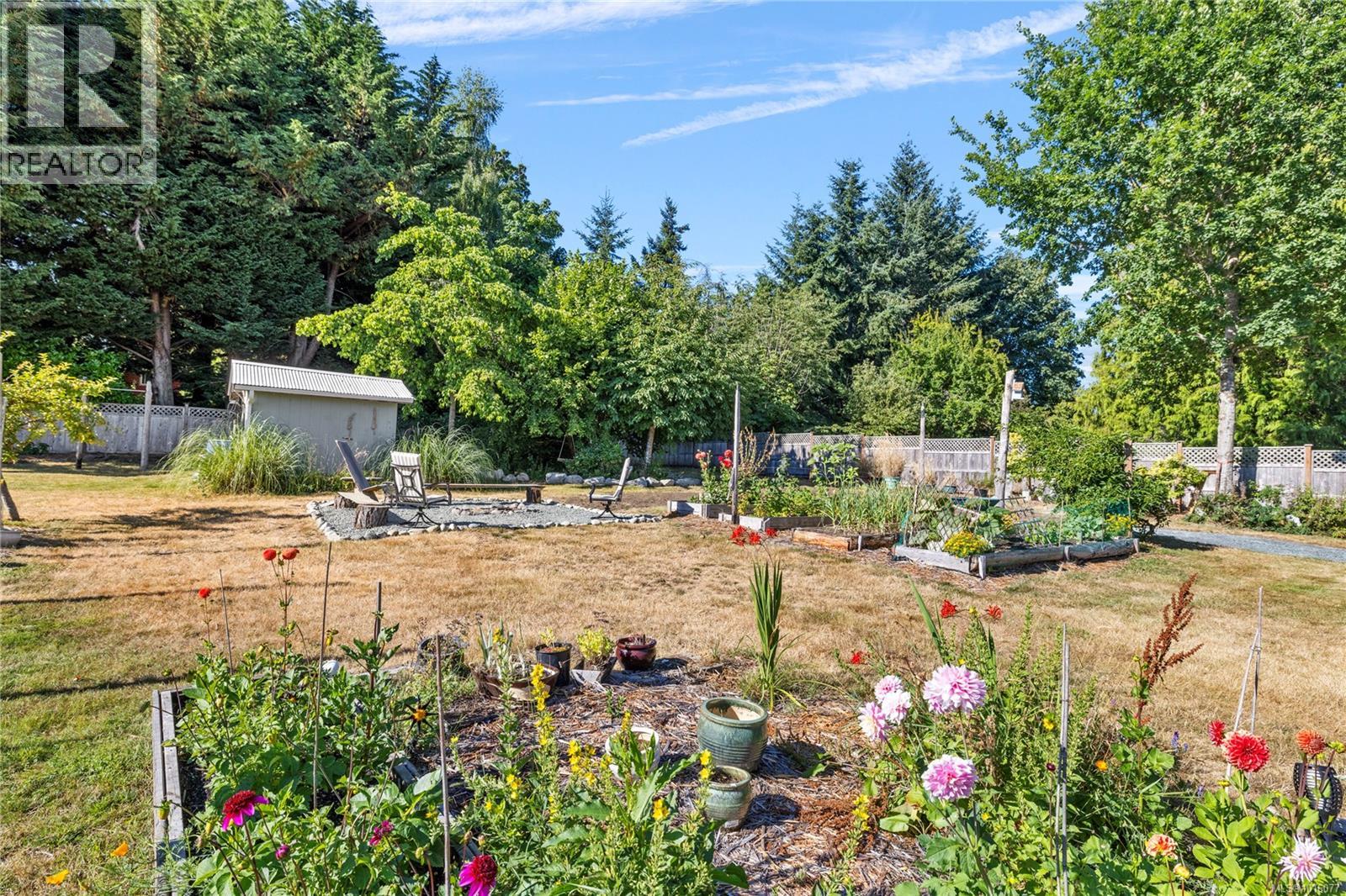 1184 Centre Rd, Qualicum Beach