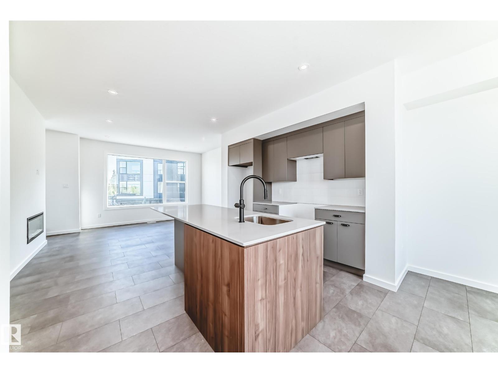 #44 5 Rondeau DR, St. Albert