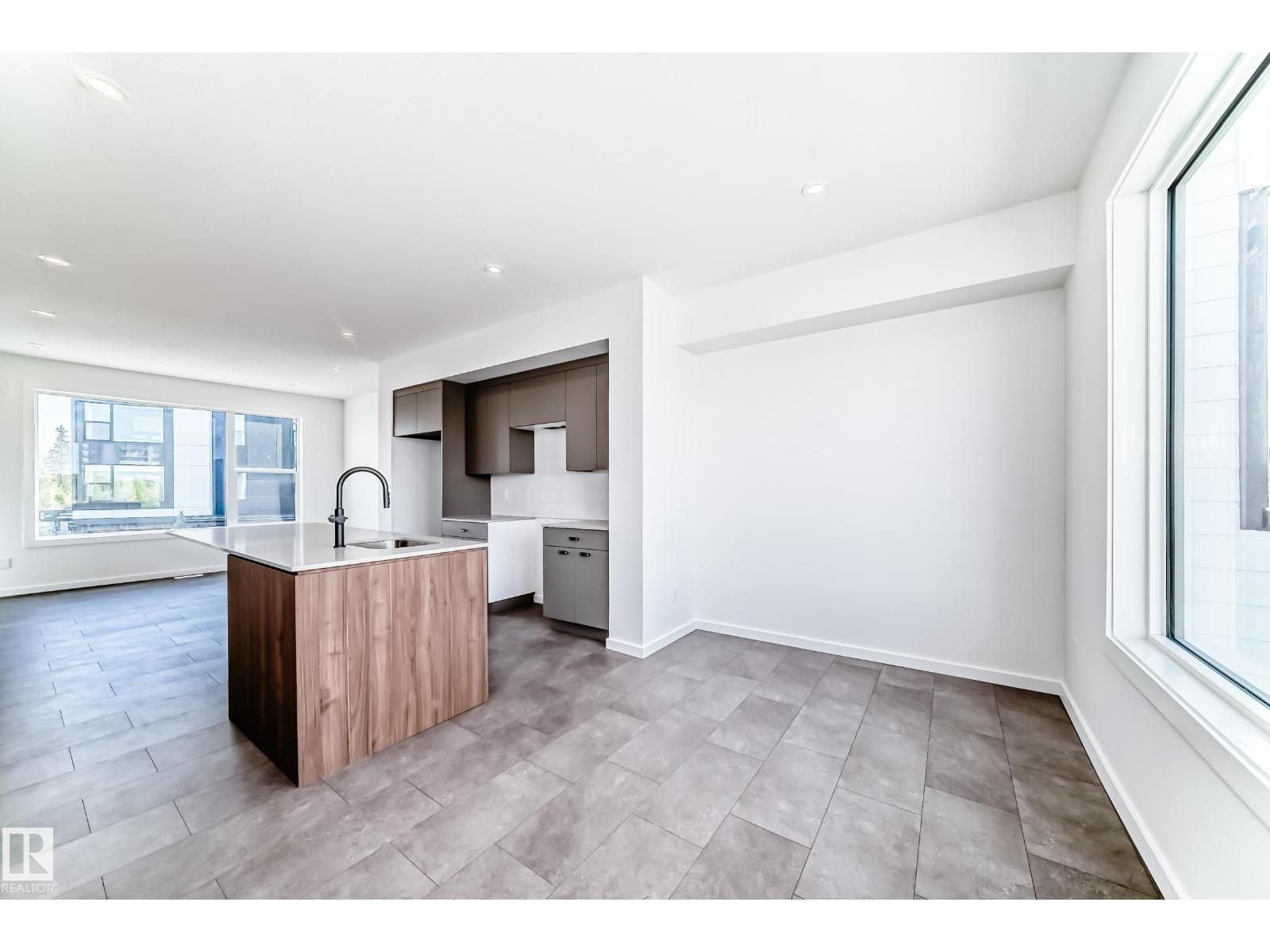 #44 5 Rondeau DR, St. Albert