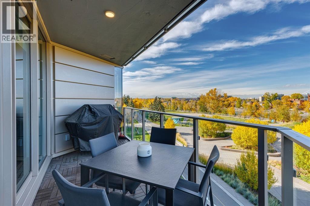 Single Family House for Sale in    Avenue SW Eau Claire Calgary 