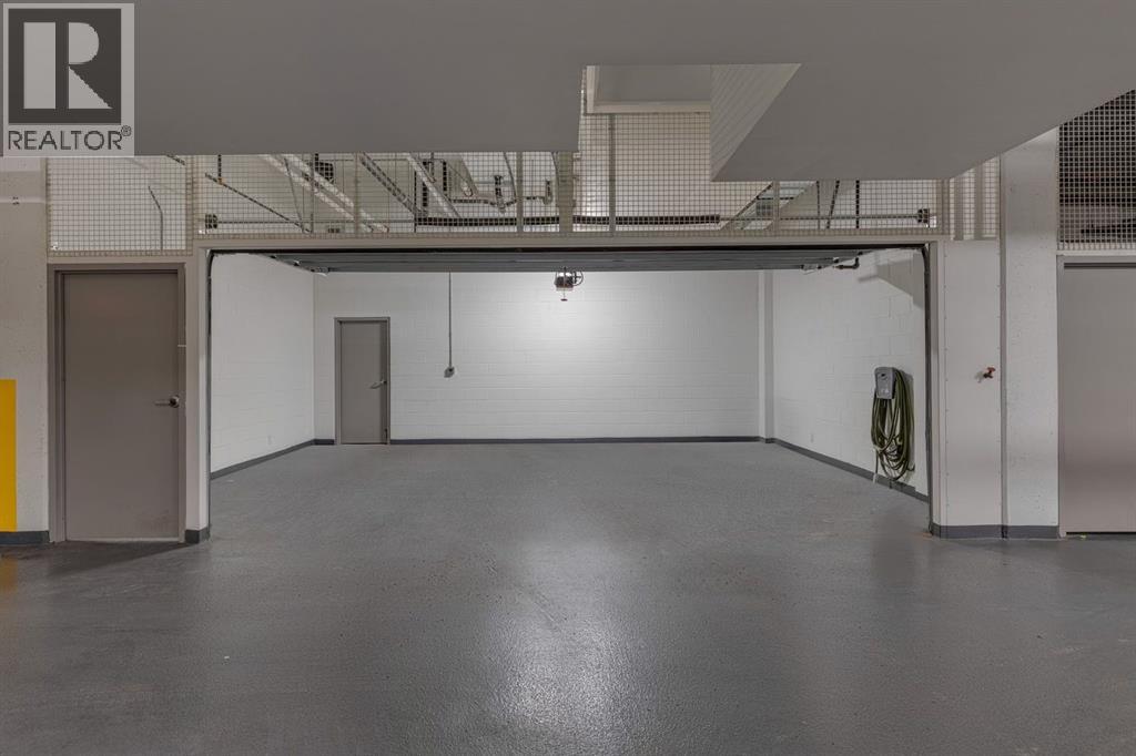 Single Family House for Sale in    Avenue SW Eau Claire Calgary 