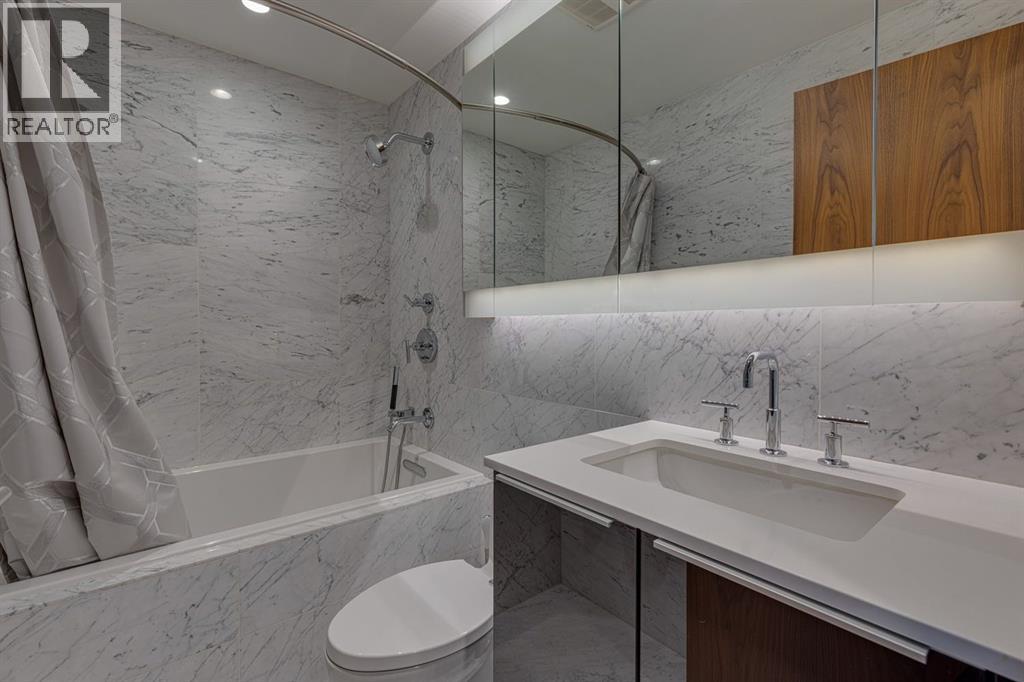 Single Family House for Sale in    Avenue SW Eau Claire Calgary 