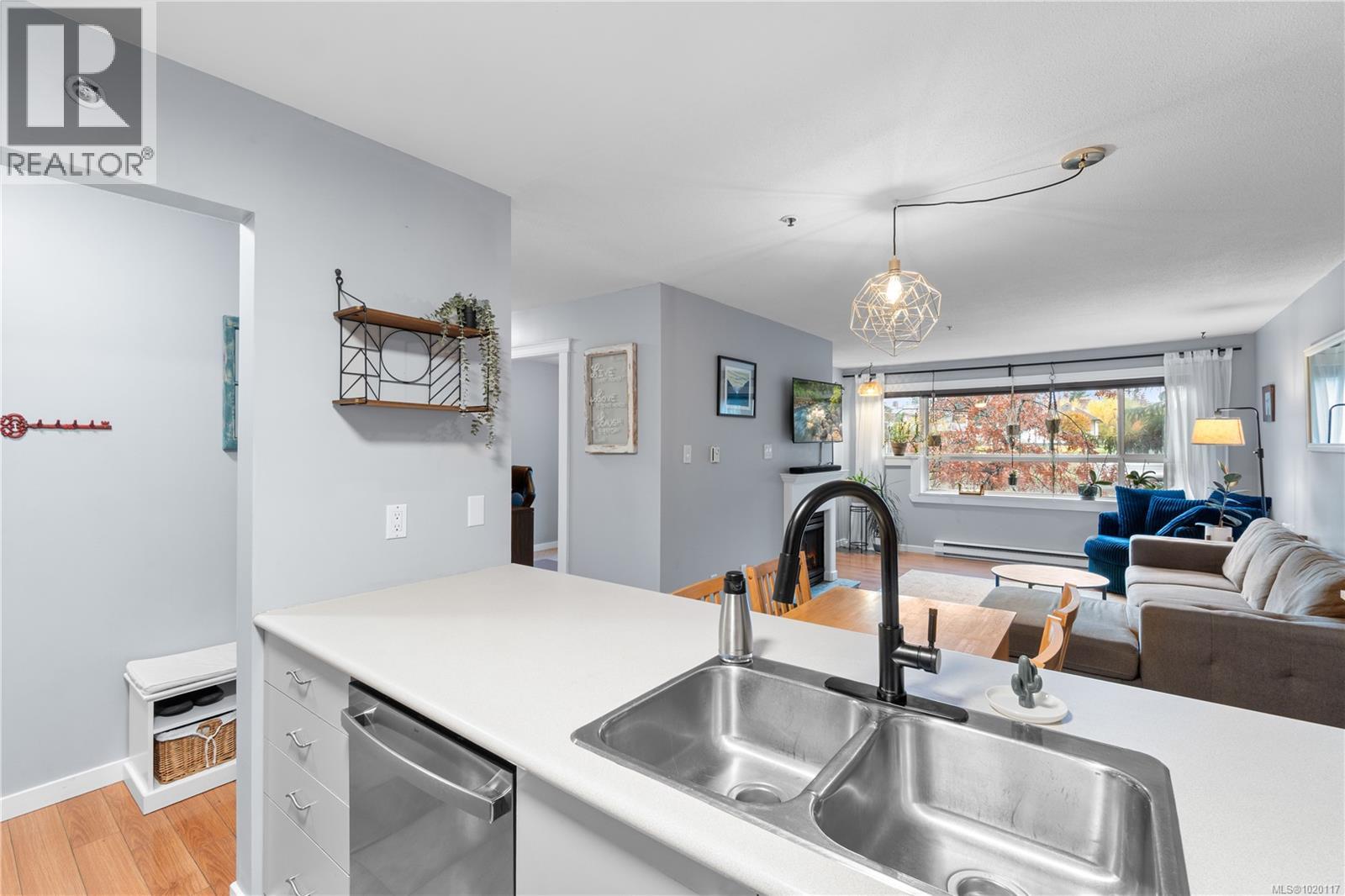 310 1685 Estevan Rd, Nanaimo