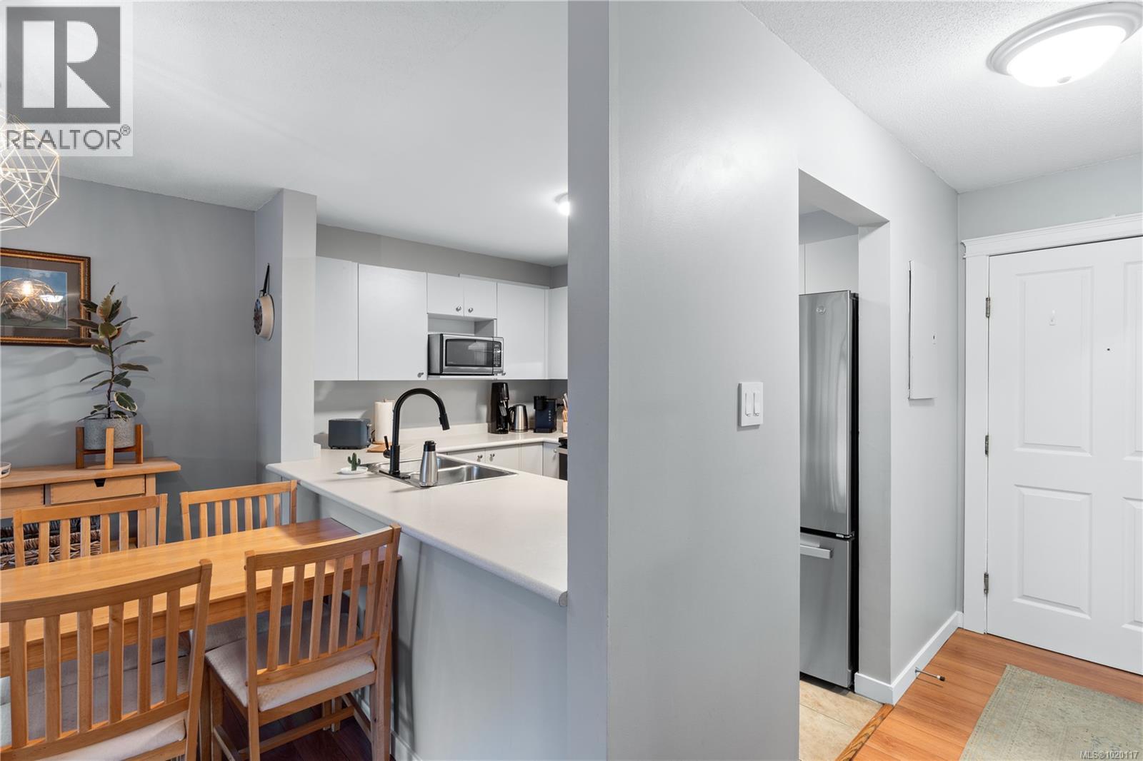 310 1685 Estevan Rd, Nanaimo