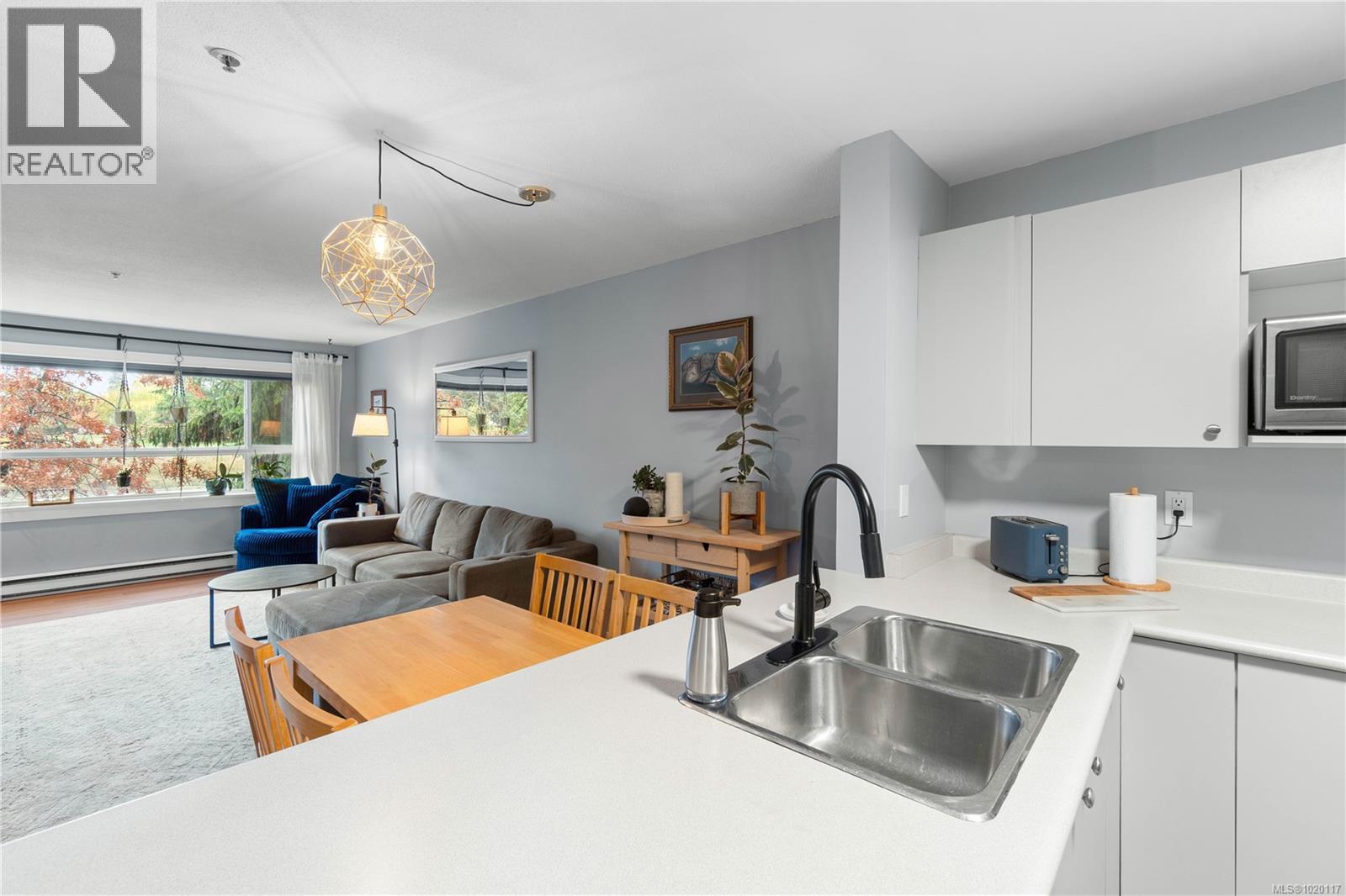 310 1685 Estevan Rd, Nanaimo