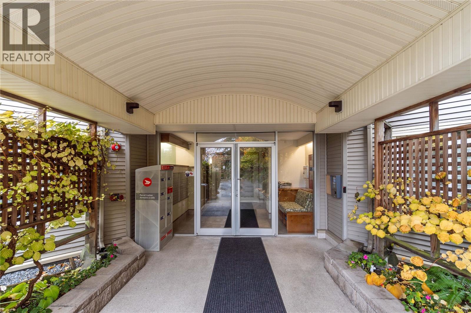 310 1685 Estevan Rd, Nanaimo