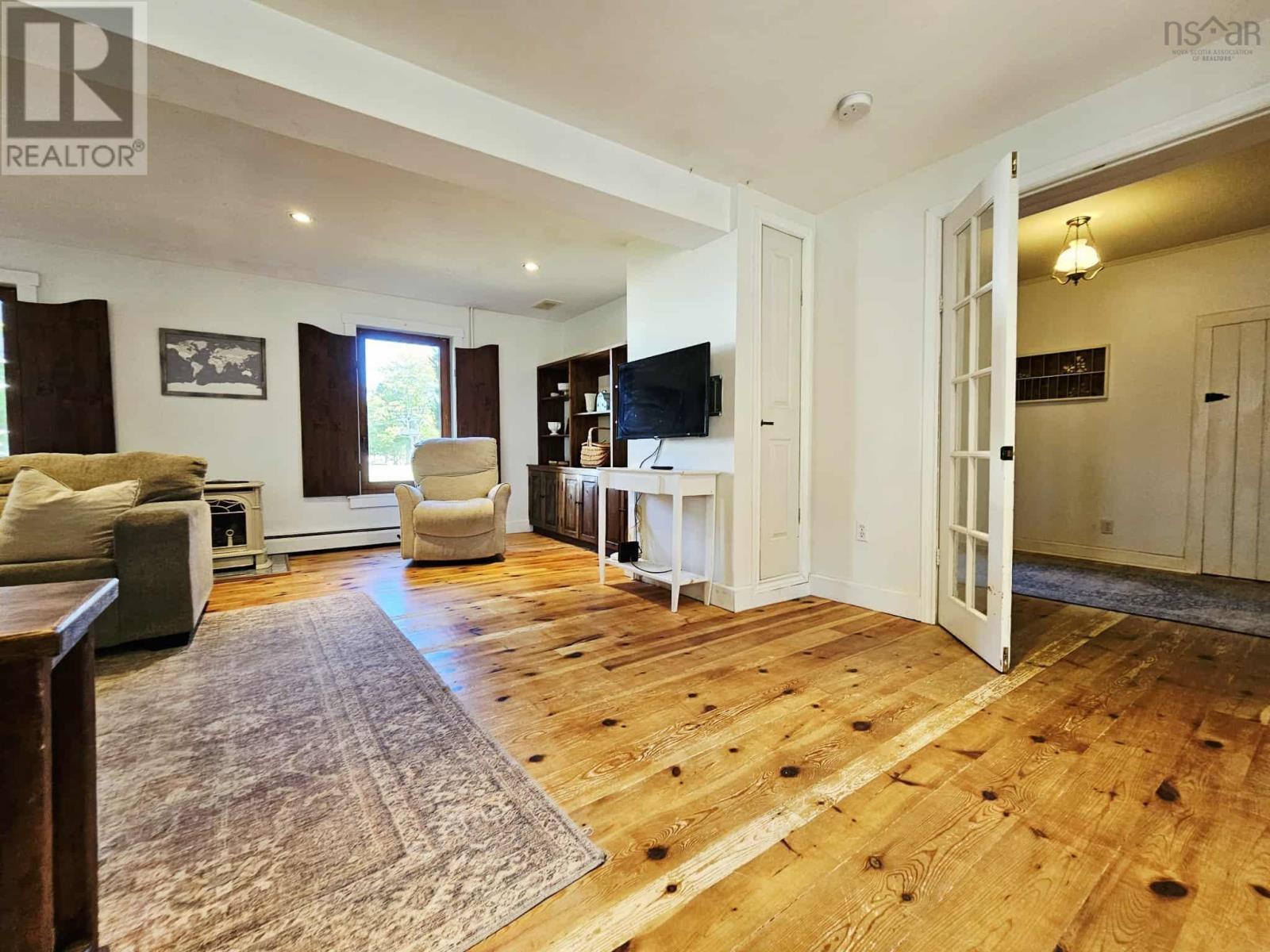 Property 31 of 49 of 8671 Highway 2