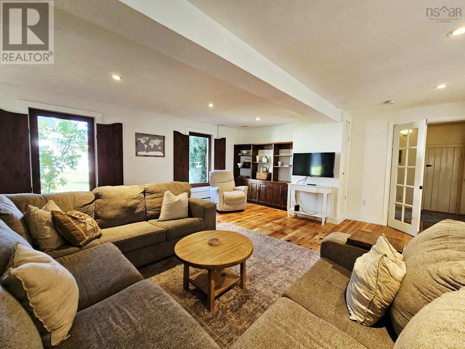 Property 27 of 49 of 8671 Highway 2