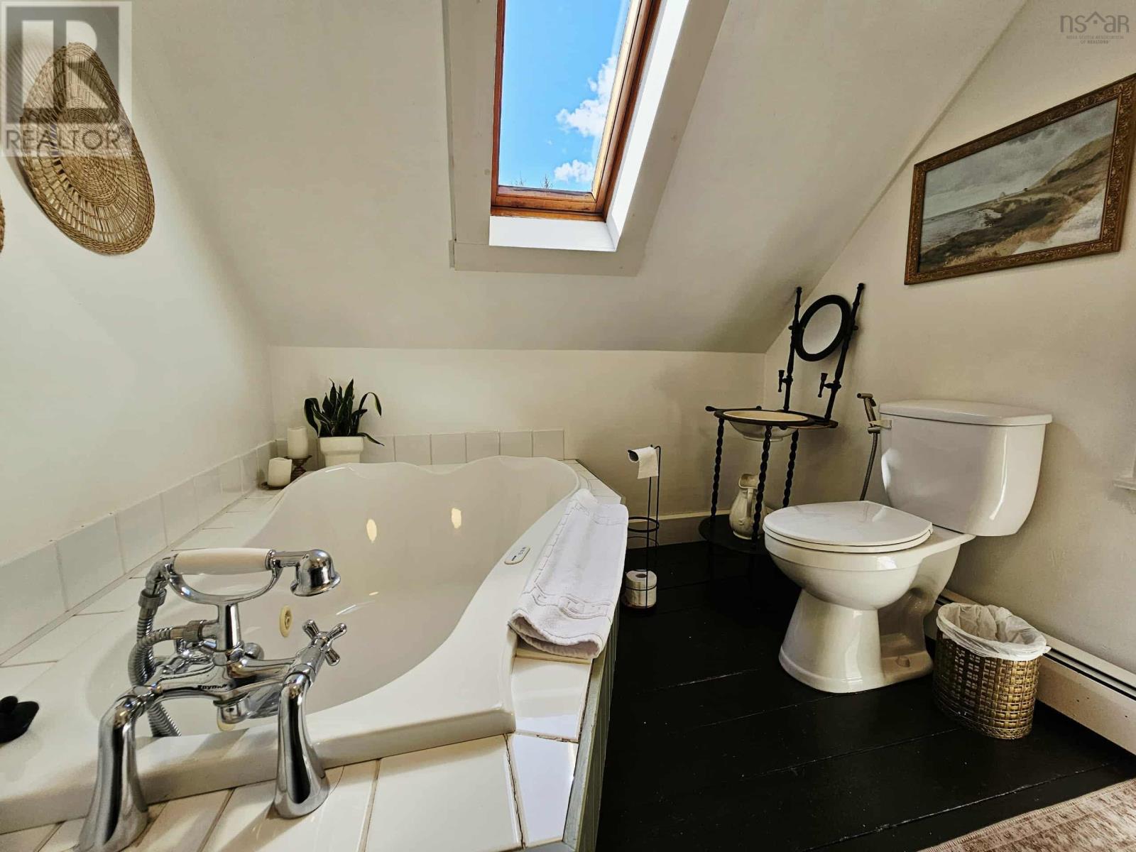 Property 49 of 49 of 8671 Highway 2