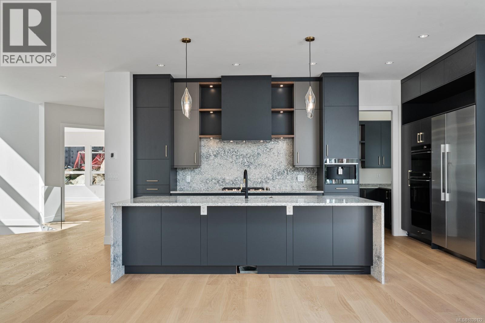 2464 Tryon Rd, North Saanich