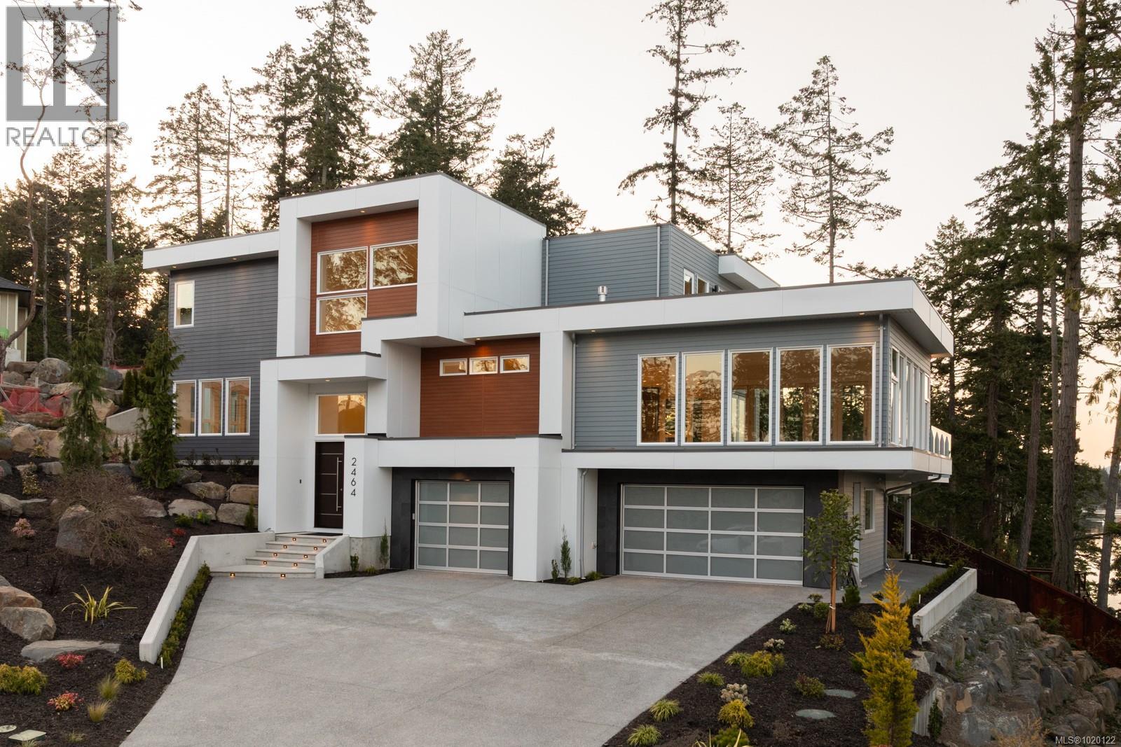 2464 Tryon Rd, North Saanich