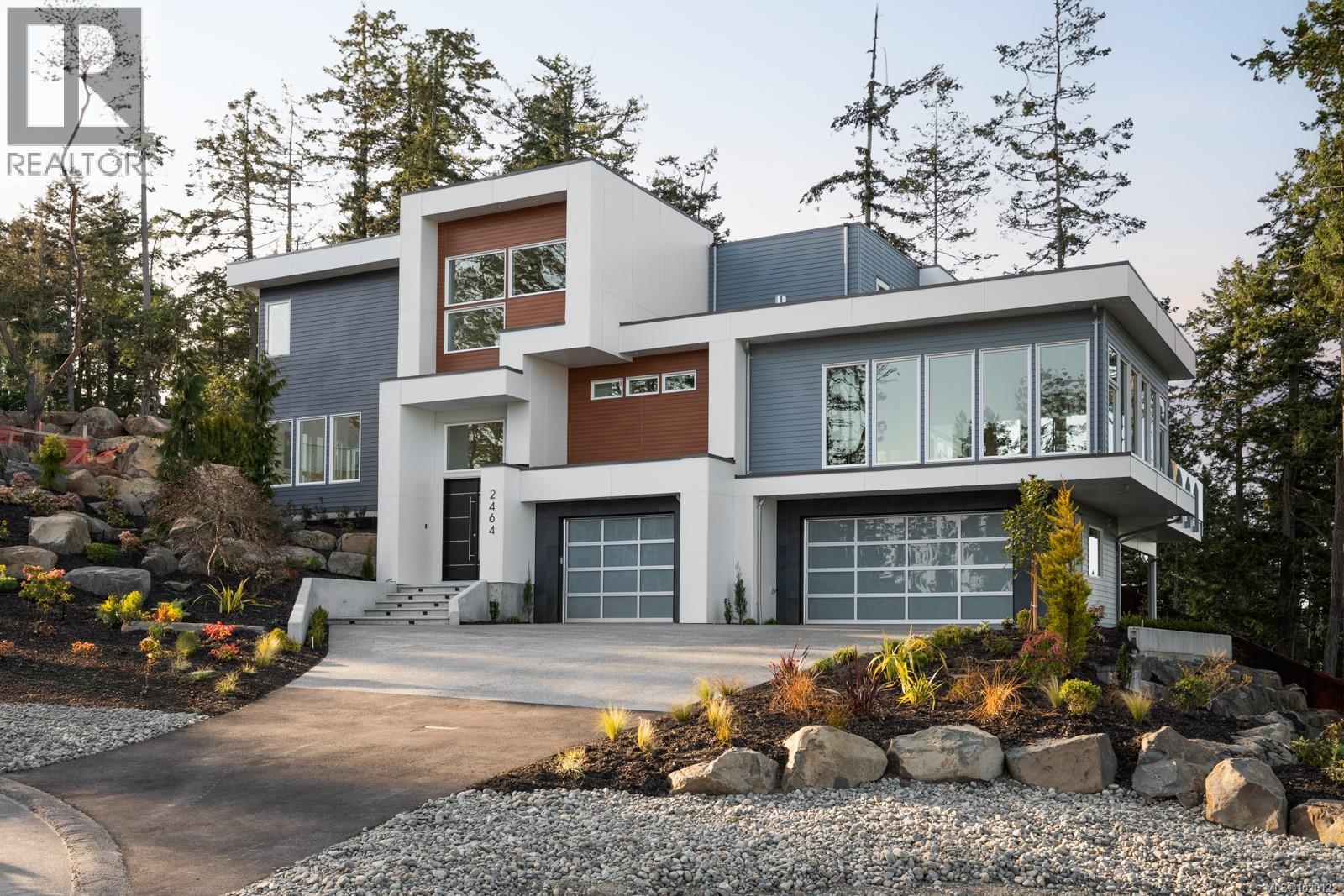 2464 Tryon Rd, North Saanich