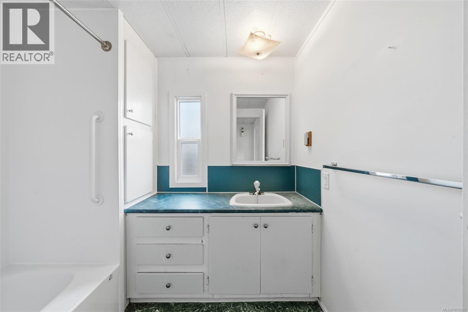 43 1498 Admirals Rd, View Royal