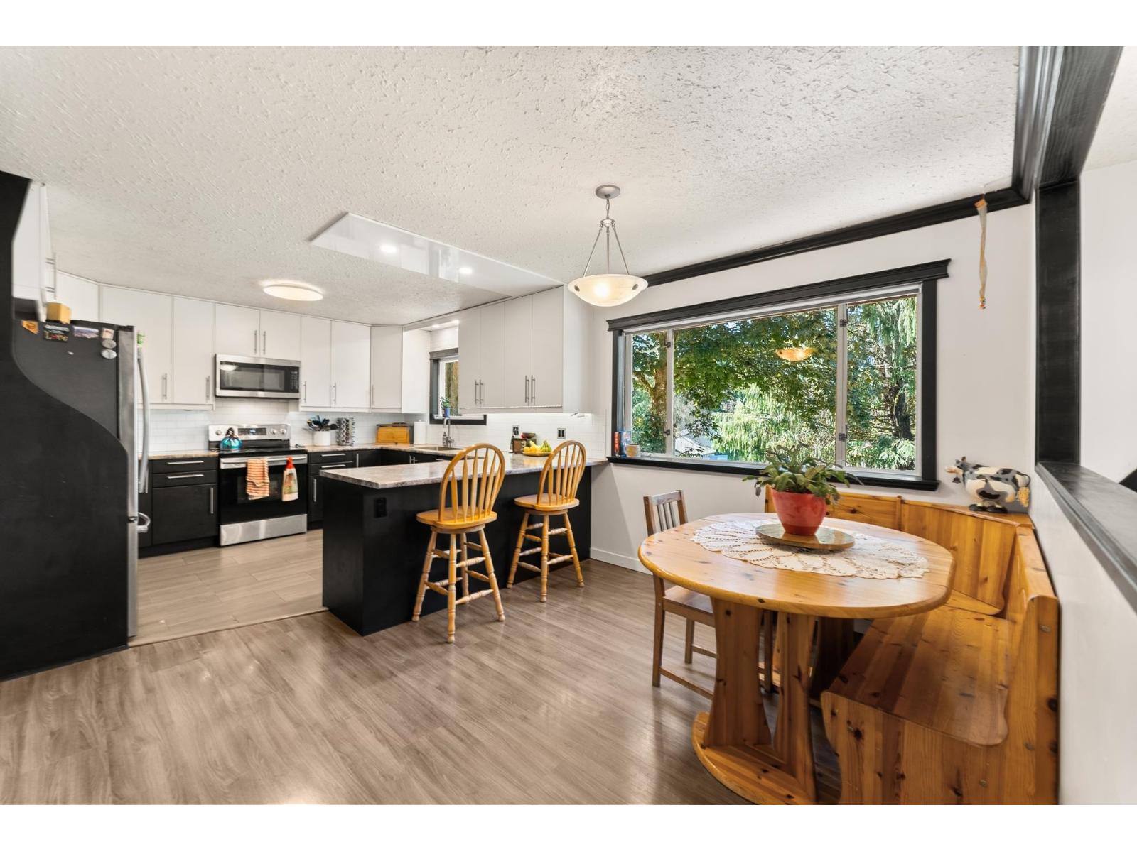 194 CLOVERMEADOW CRESCENT, Langley