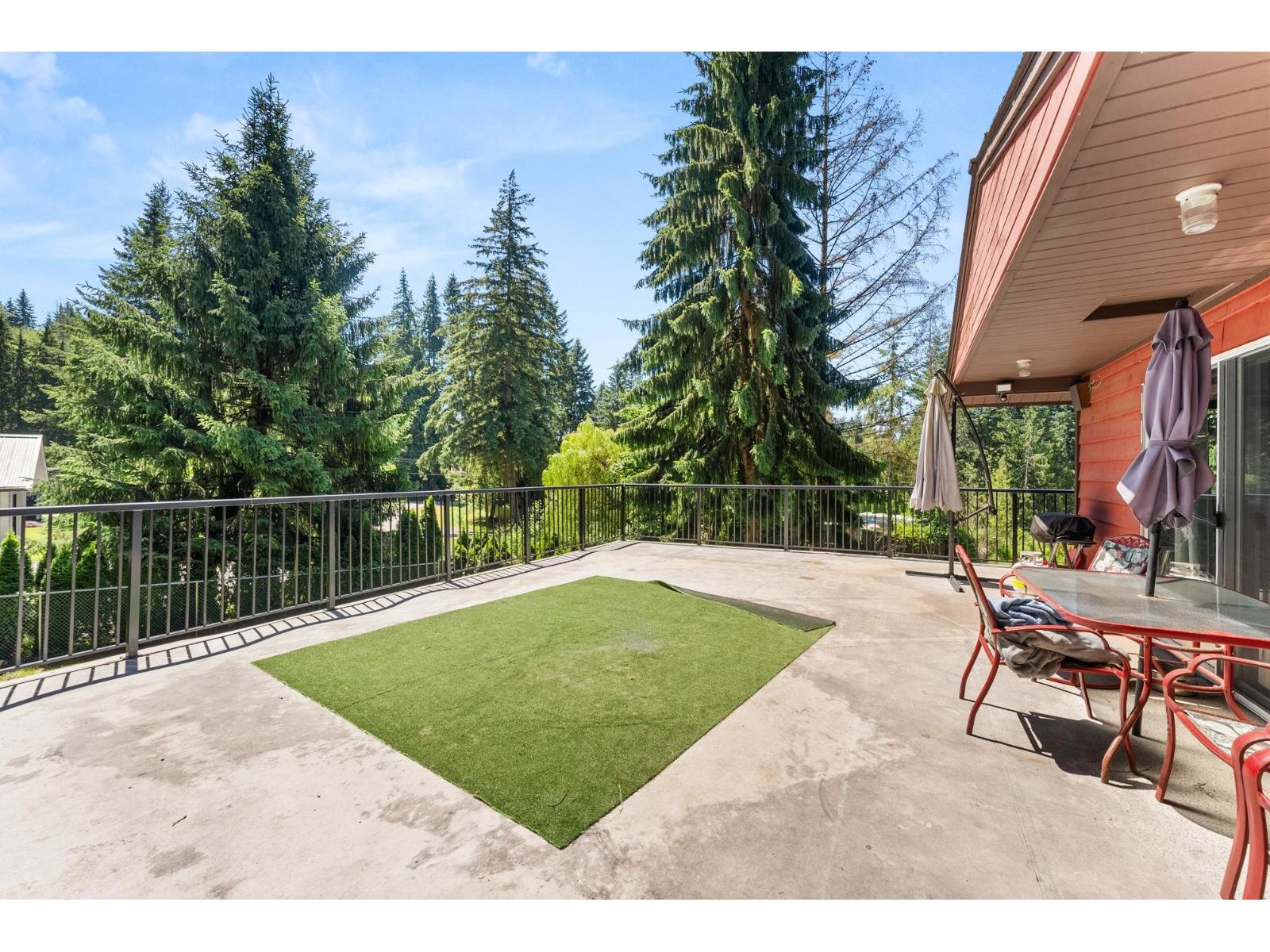 194 CLOVERMEADOW CRESCENT, Langley