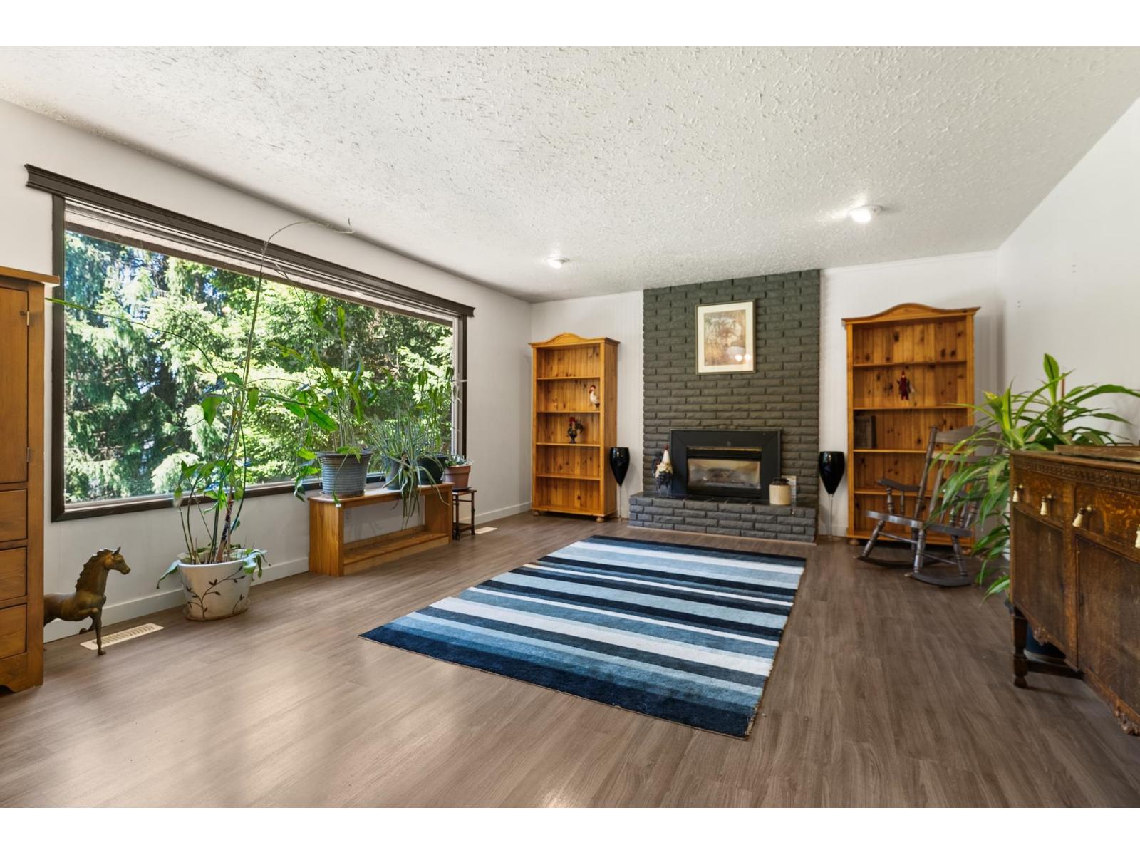 194 CLOVERMEADOW CRESCENT, Langley