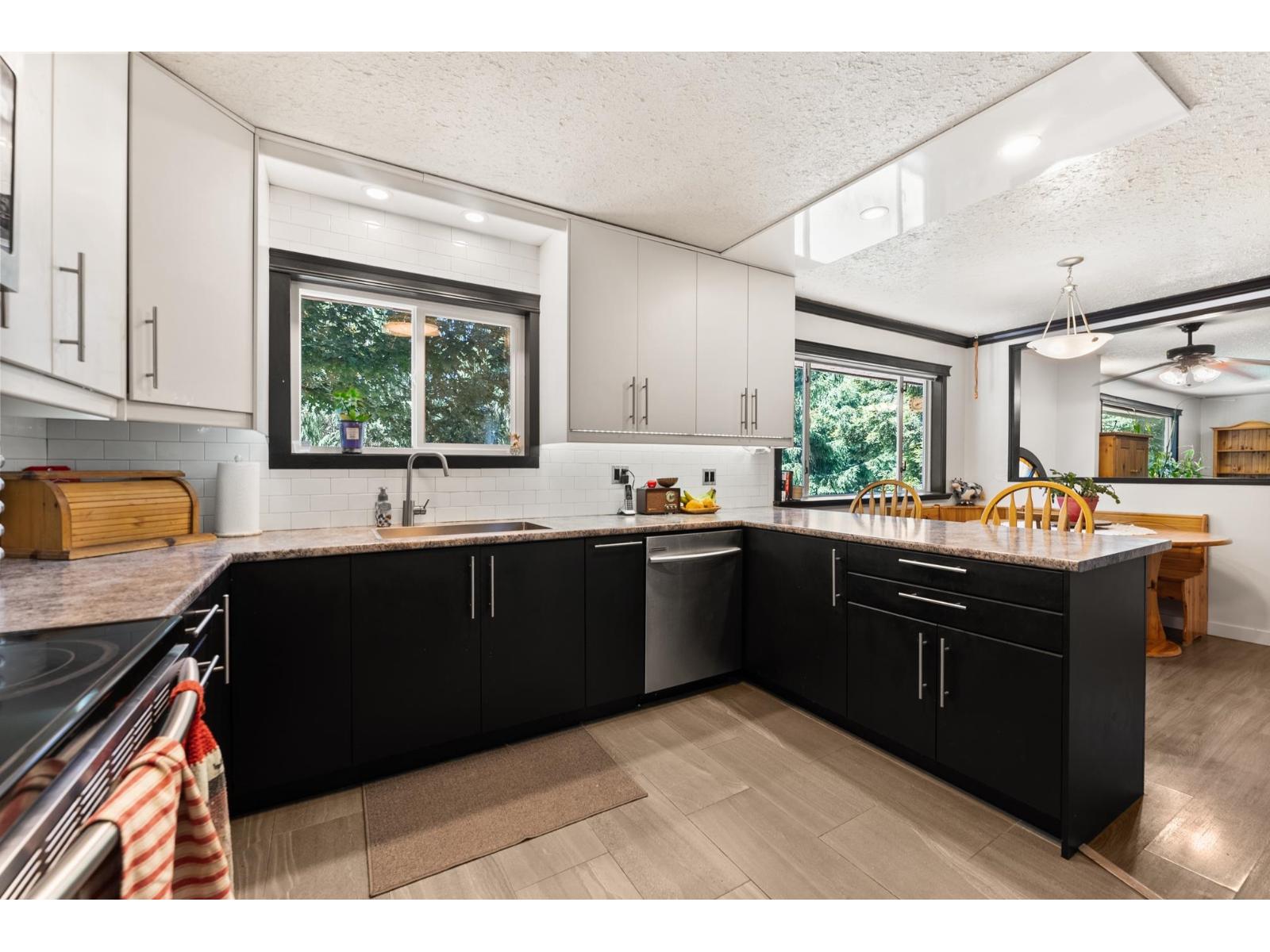 194 CLOVERMEADOW CRESCENT, Langley