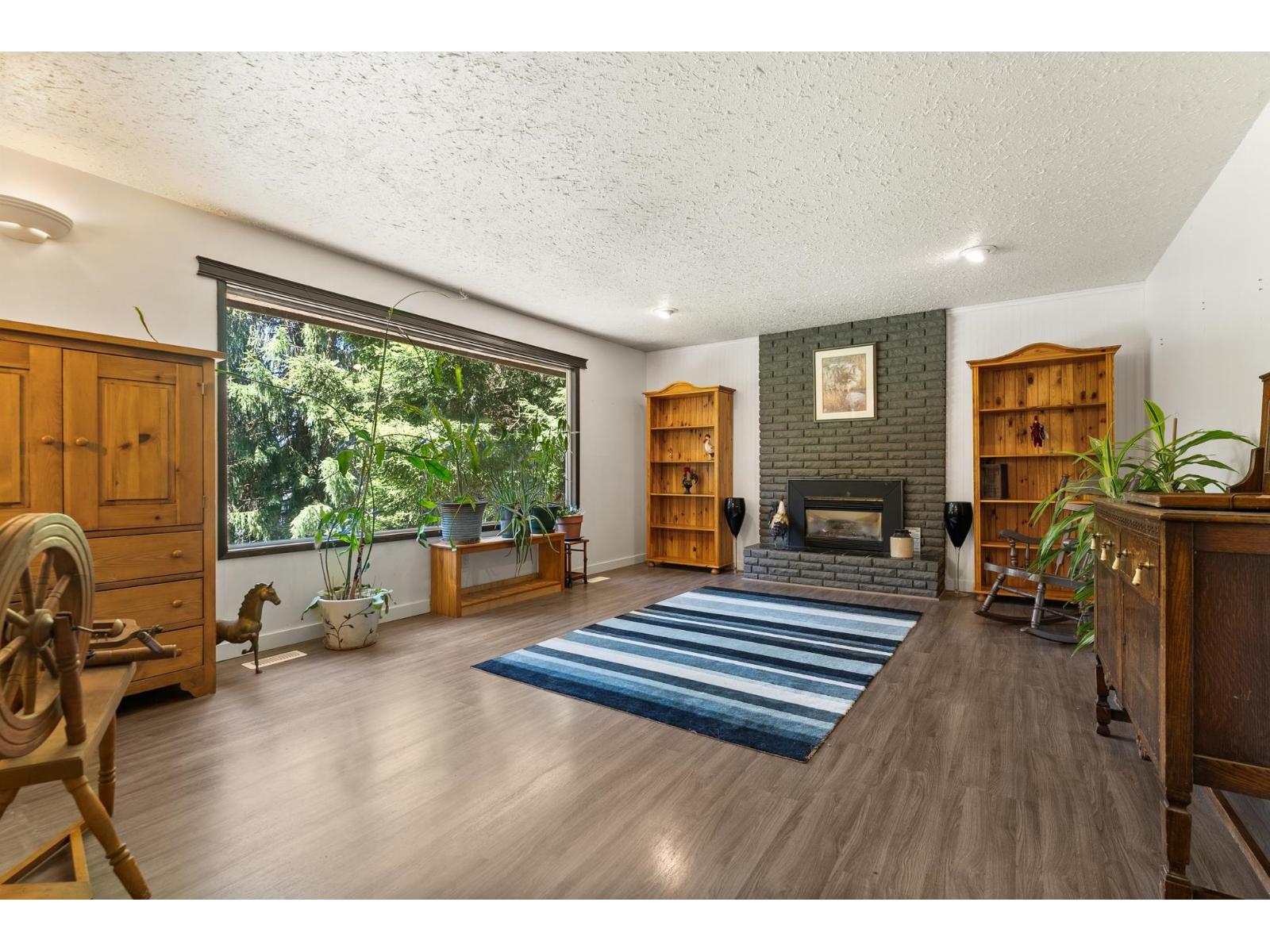 194 CLOVERMEADOW CRESCENT, Langley