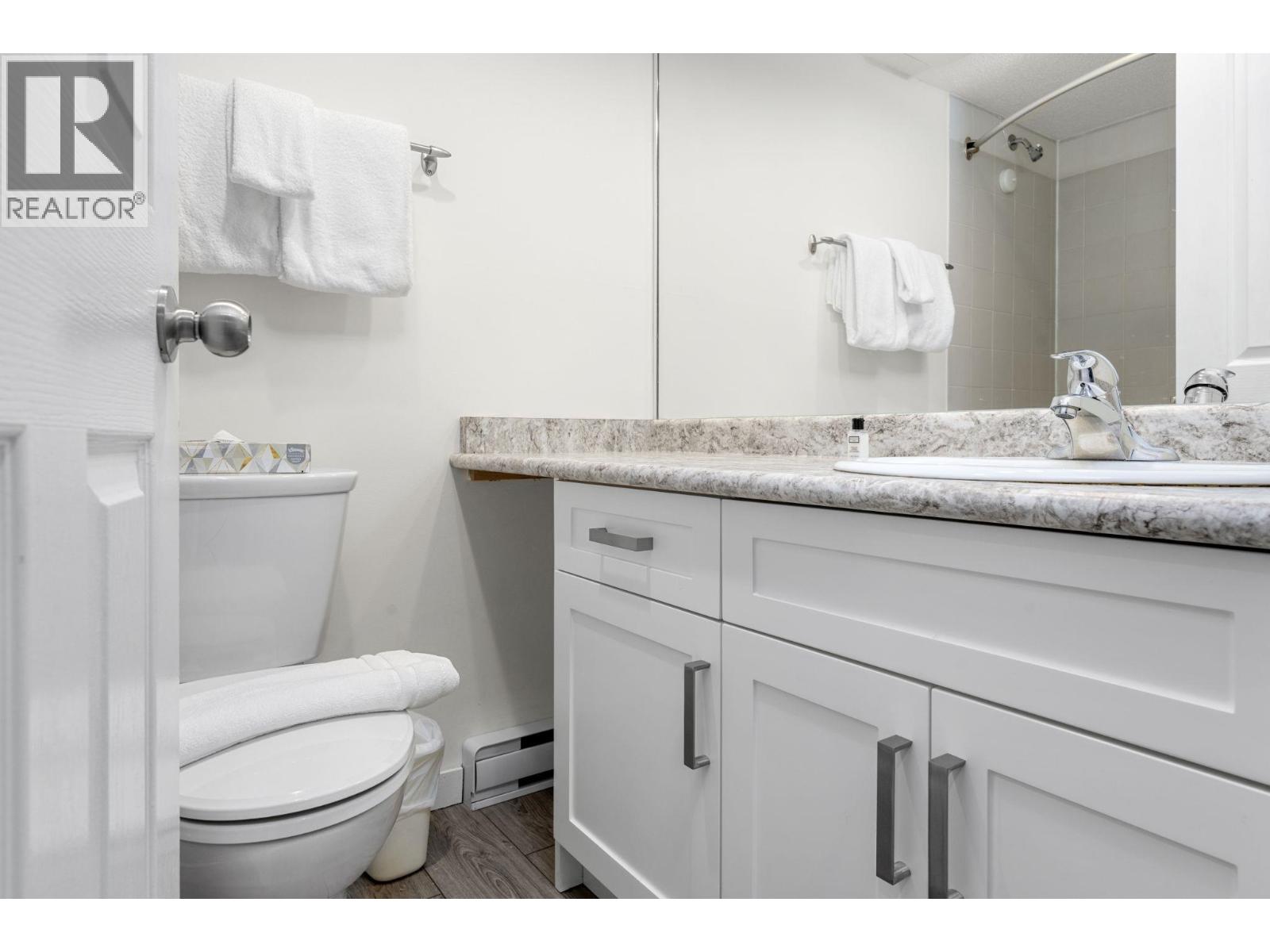 231 W51 2050 LAKE PLACID ROAD, Whistler