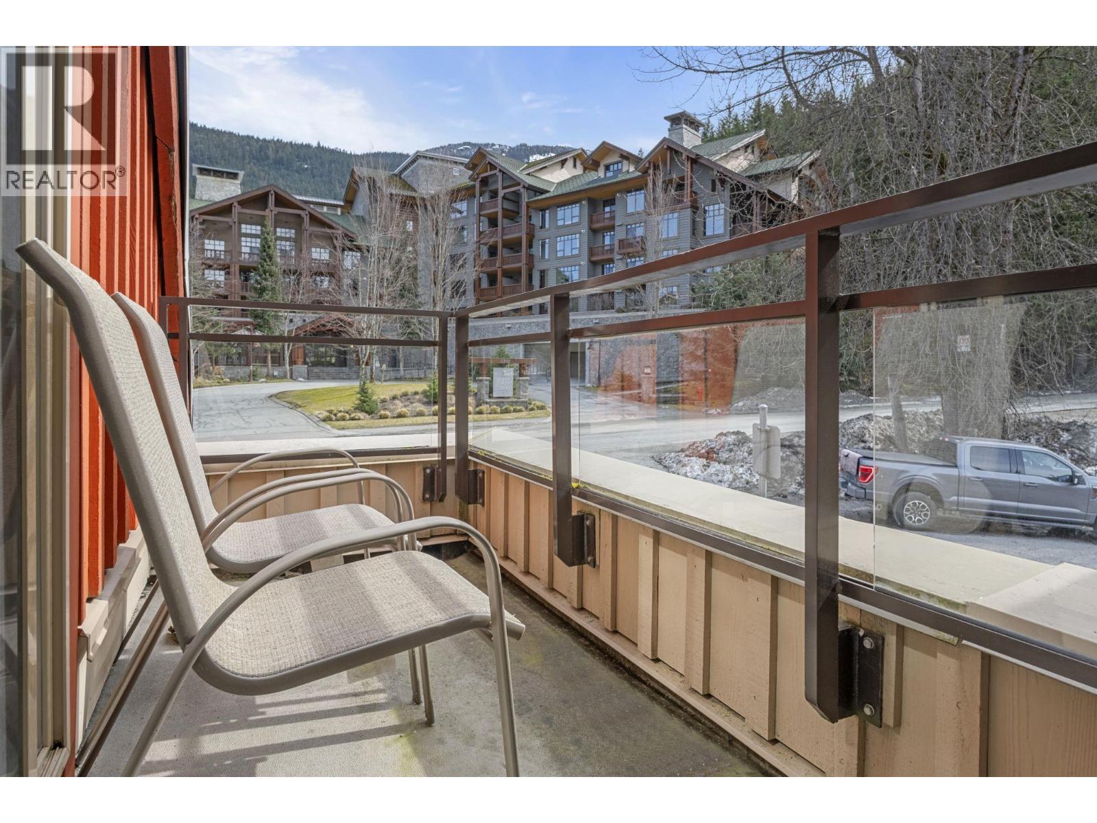 231 W51 2050 LAKE PLACID ROAD, Whistler