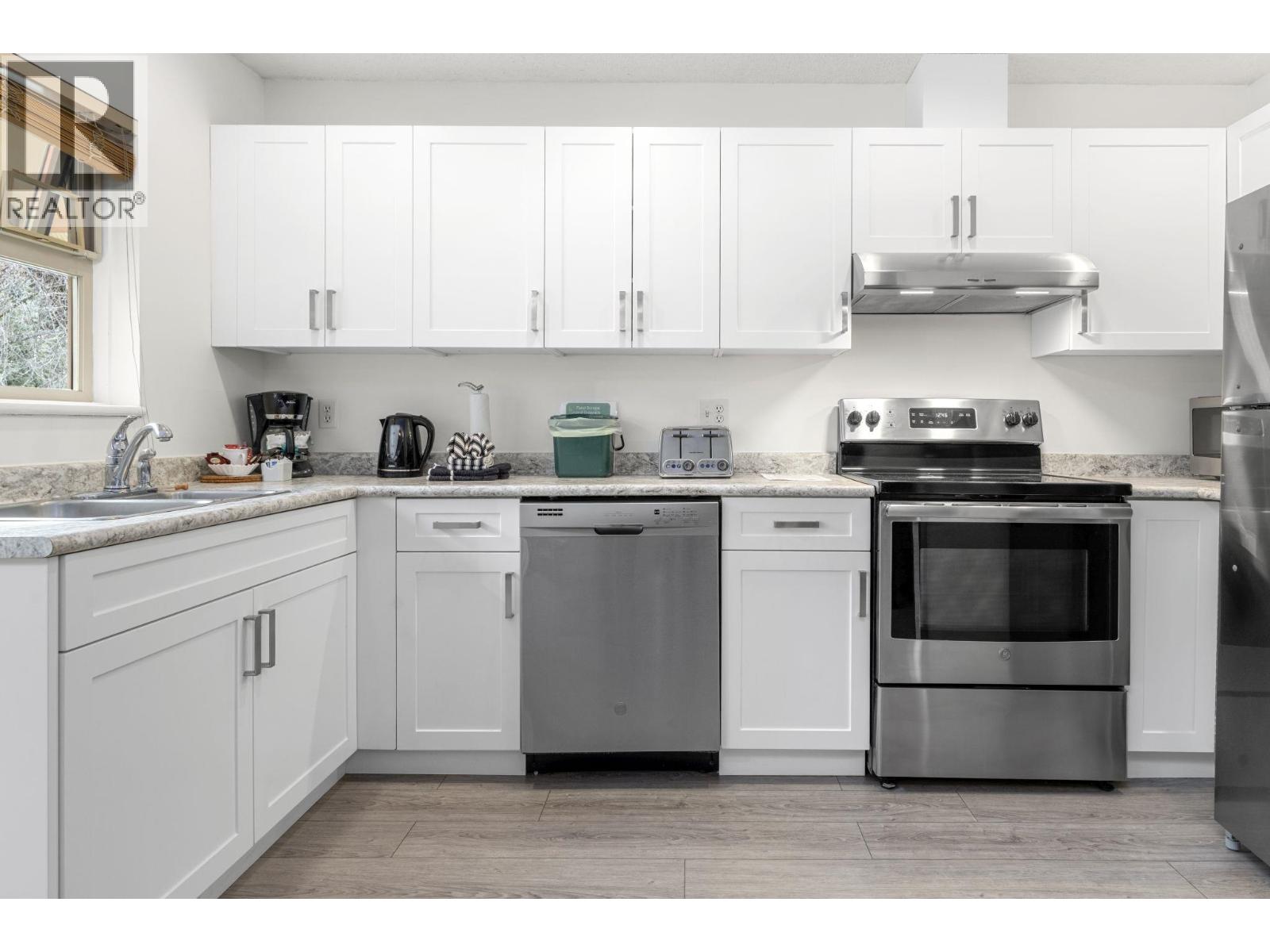 231 W51 2050 LAKE PLACID ROAD, Whistler