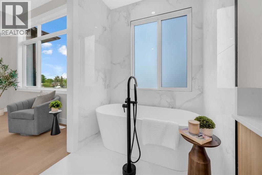 Single Family House for Sale in  Bowness Road NW Bowness Calgary 