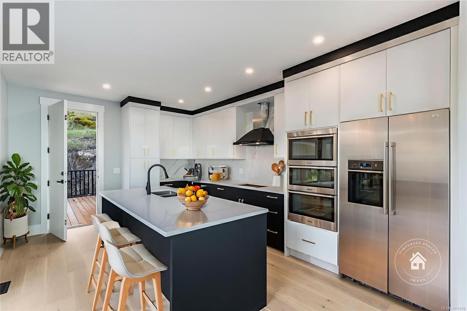 3865 GULFVIEW DR - 18