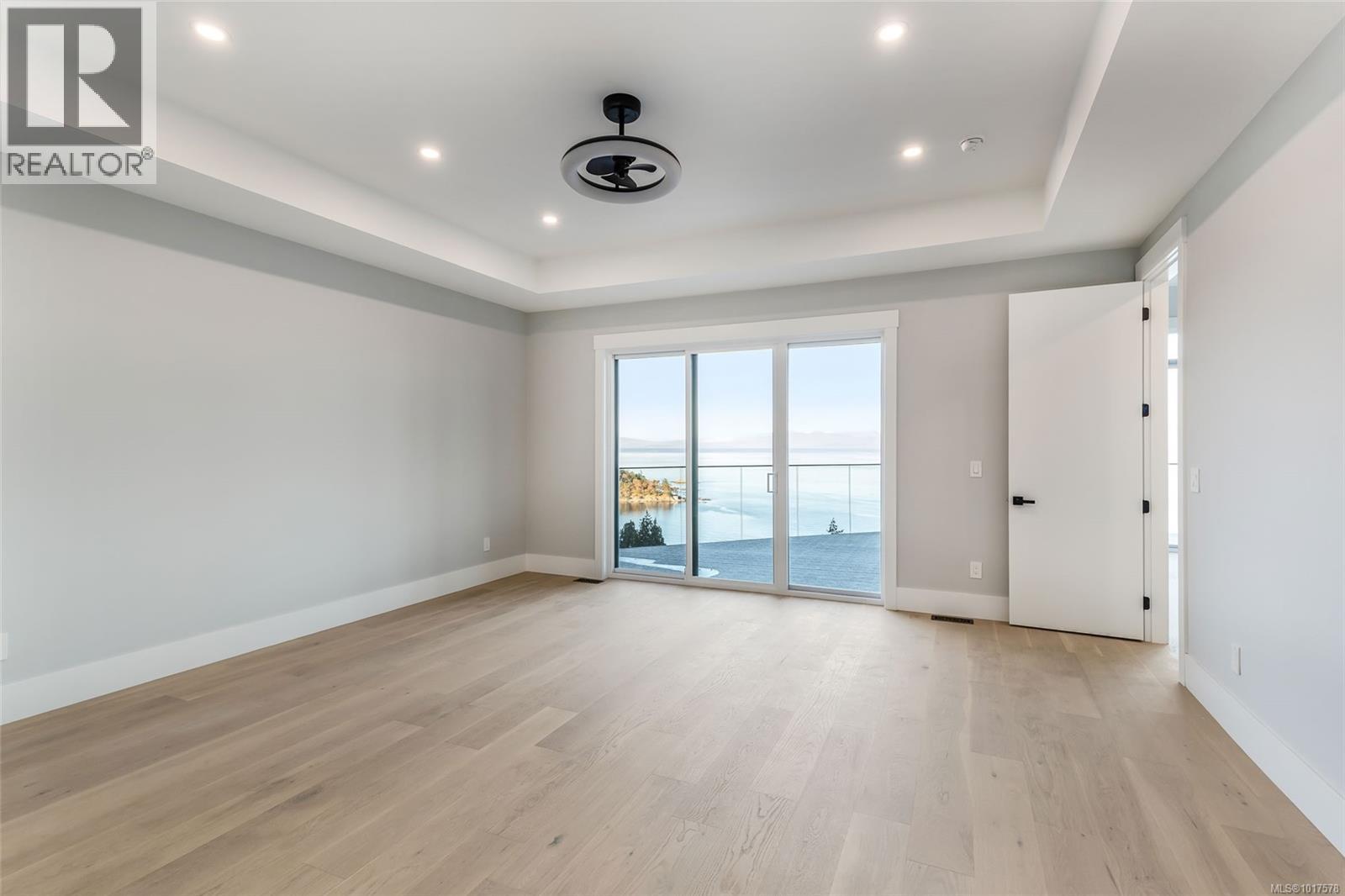 3865 GULFVIEW DR - 28