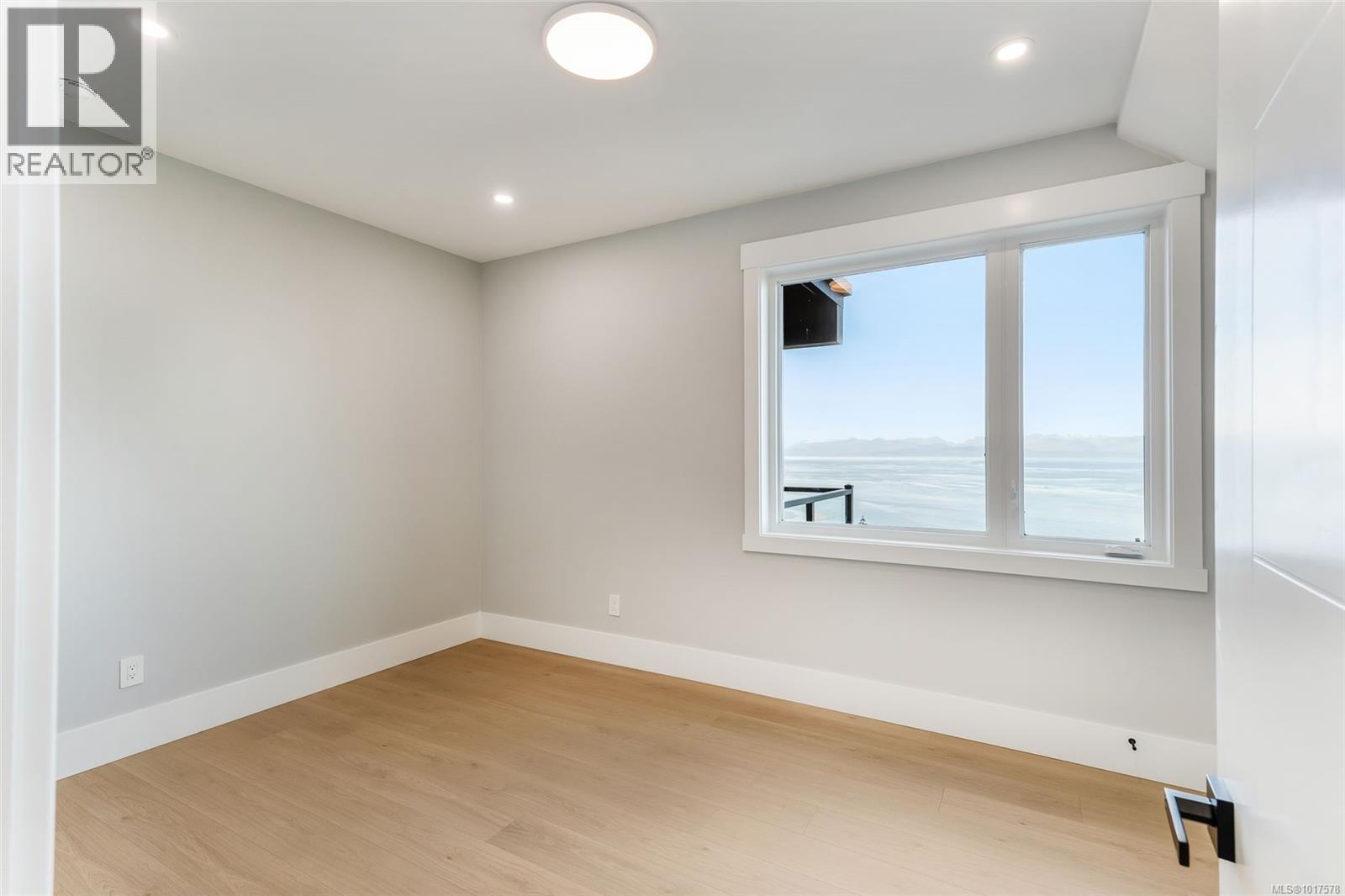 3865 GULFVIEW DR - 37