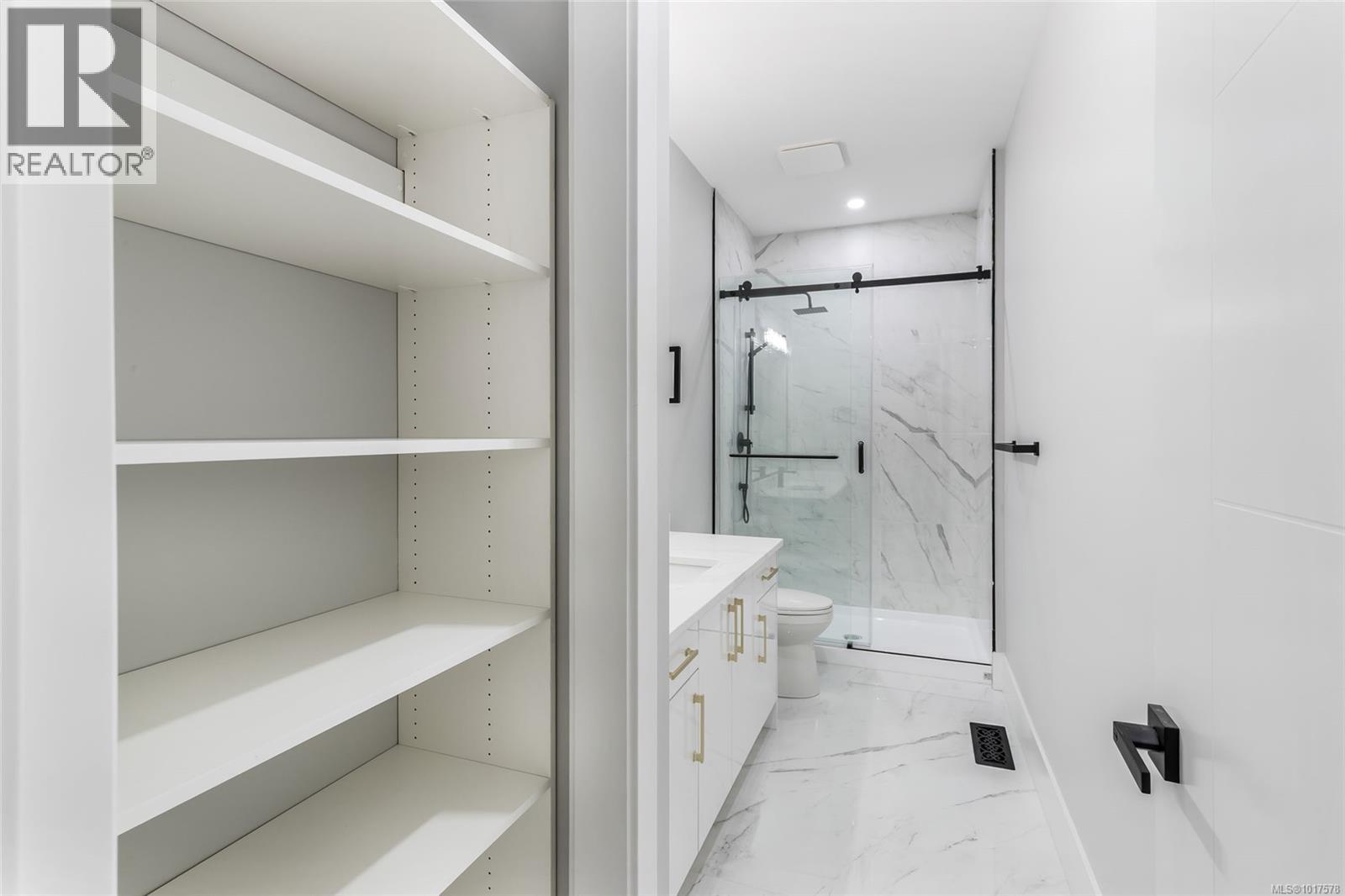 3865 GULFVIEW DR - 52