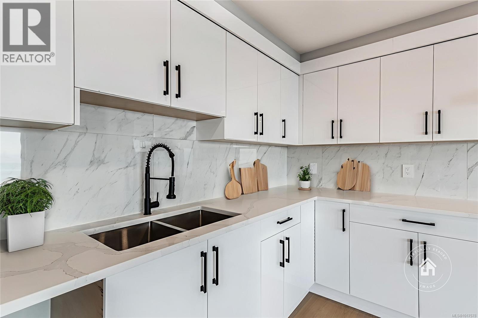 3865 GULFVIEW DR - 58