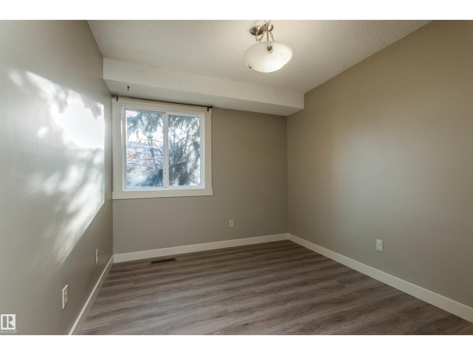 #208 22 ALPINE PL, St. Albert