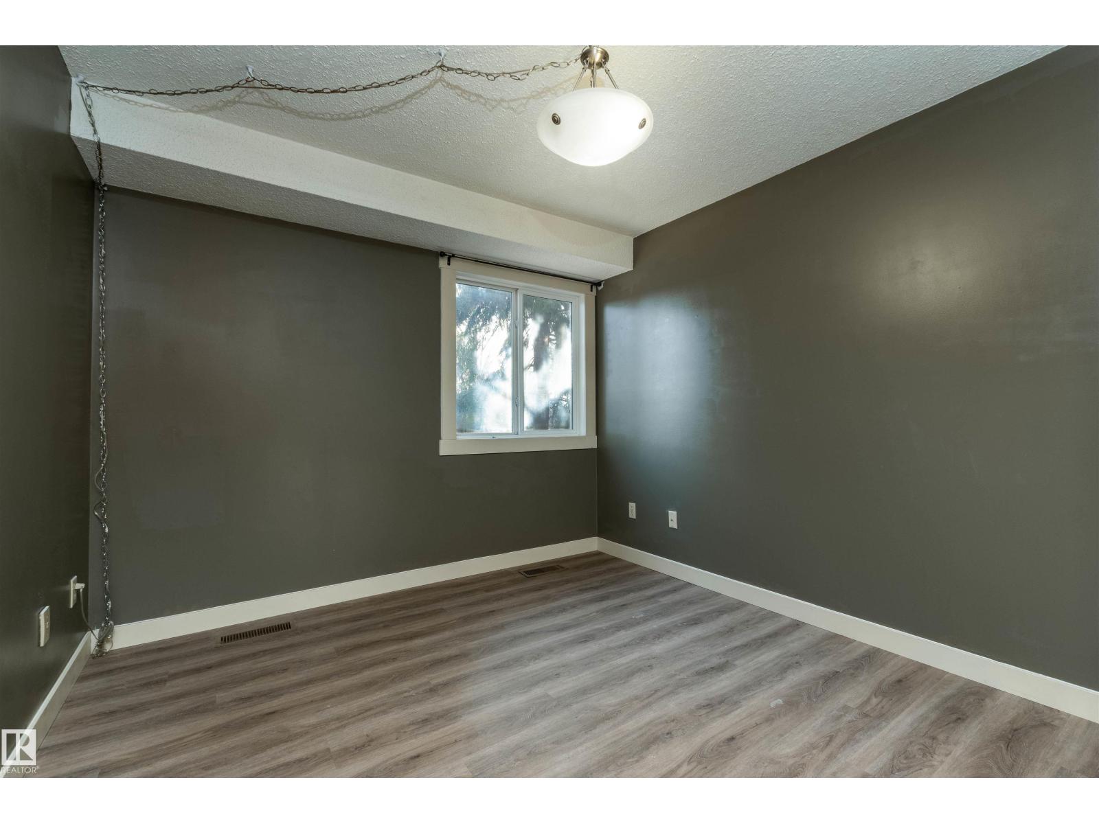 #208 22 ALPINE PL, St. Albert