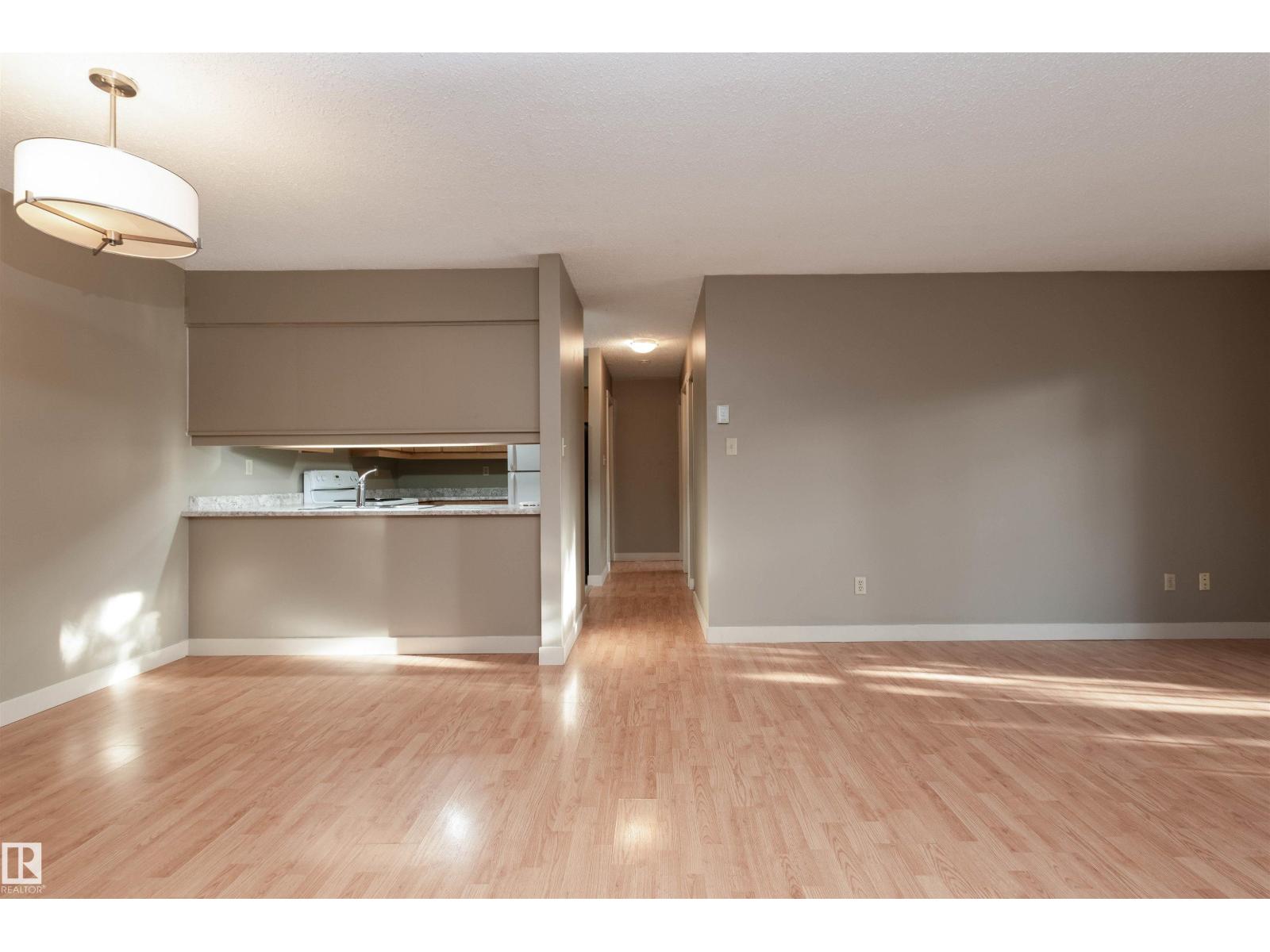 #208 22 ALPINE PL, St. Albert