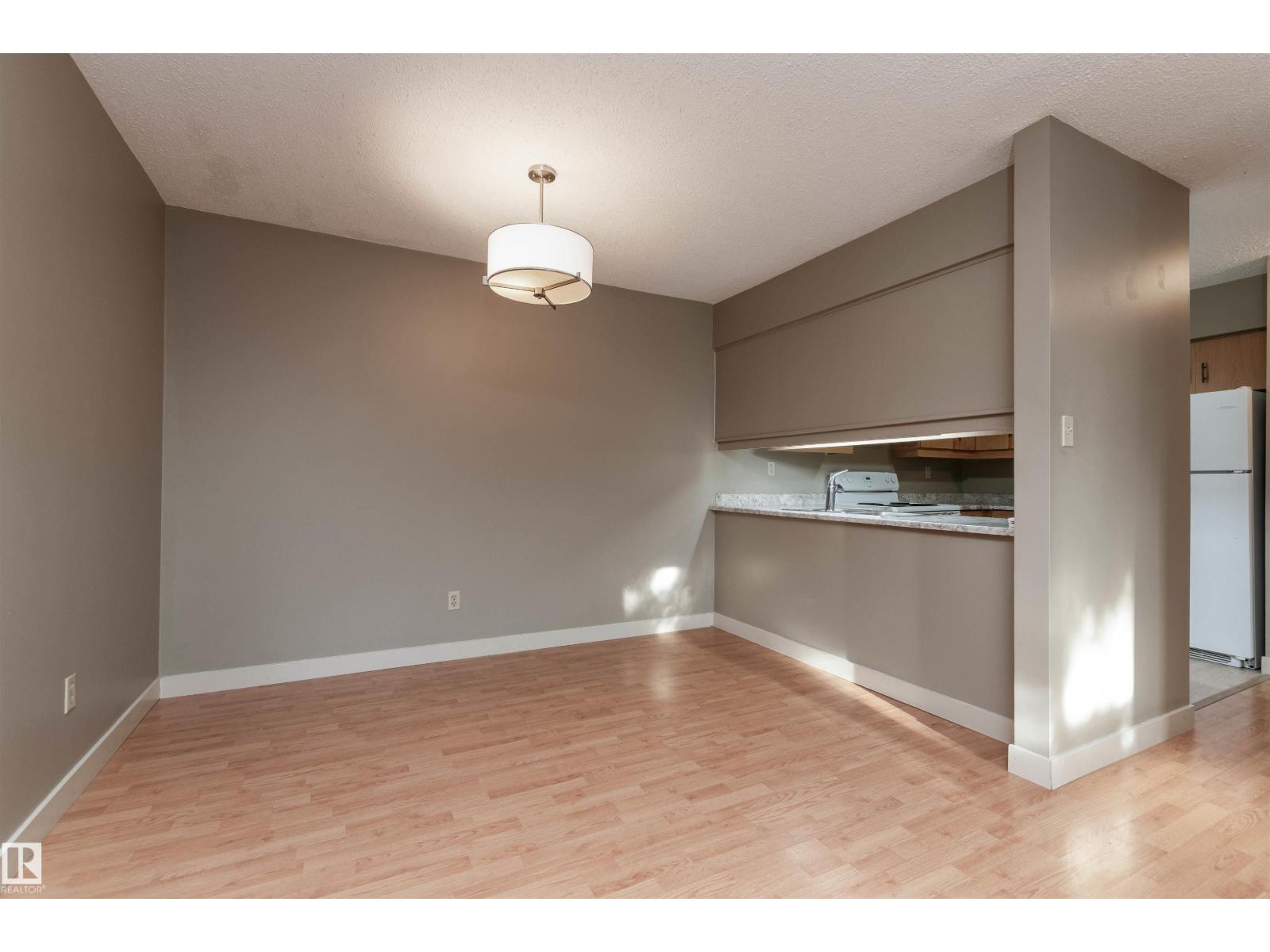 #208 22 ALPINE PL, St. Albert