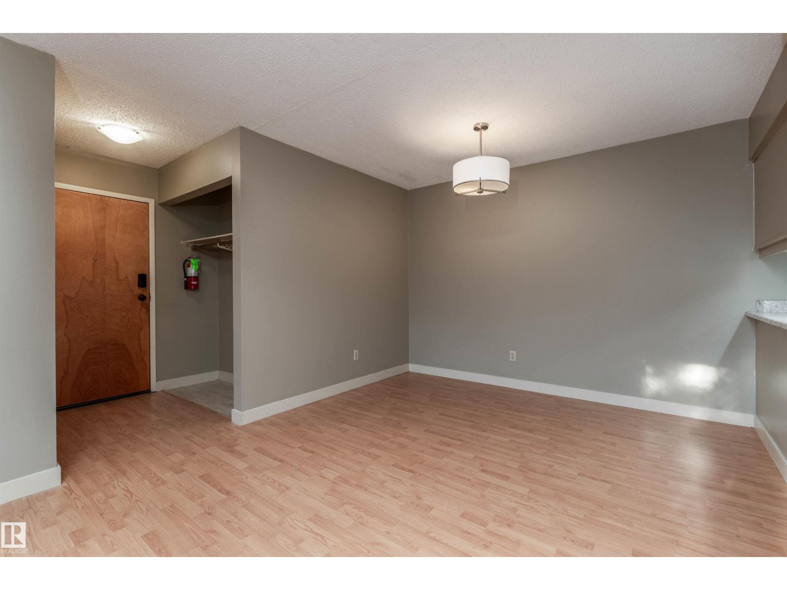 #208 22 ALPINE PL, St. Albert
