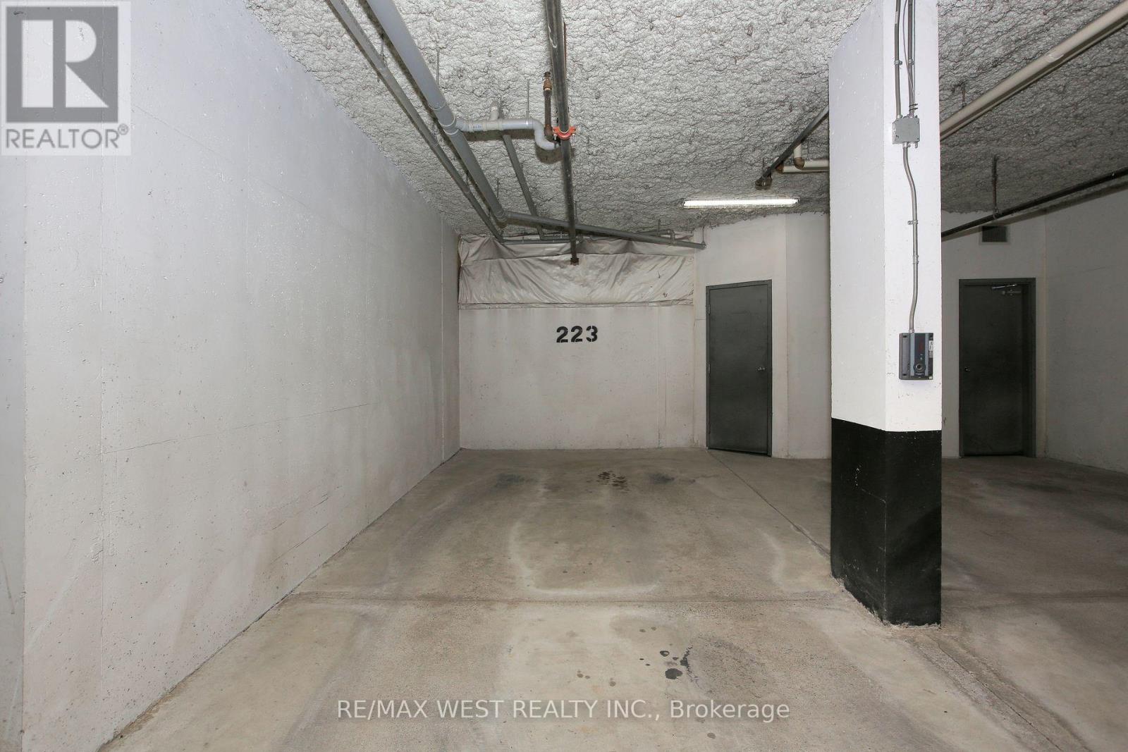 #223 32 CHURCH STREET - 19