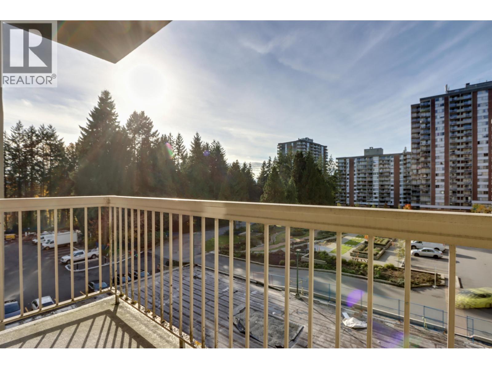 510 2008 FULLERTON AVENUE, North Vancouver