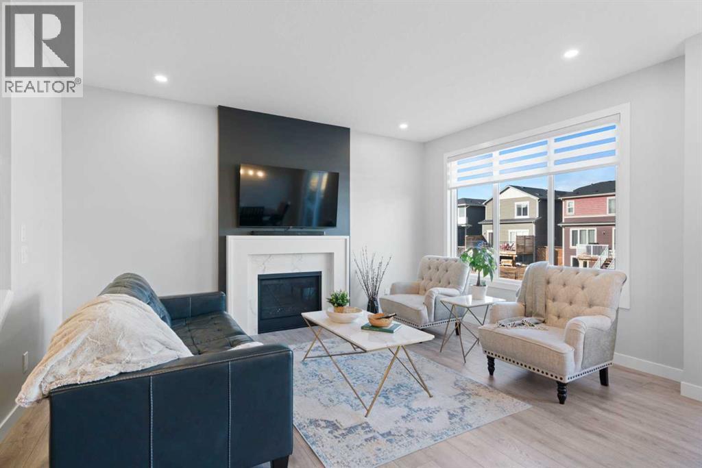 96 Emberside Glen, Cochrane