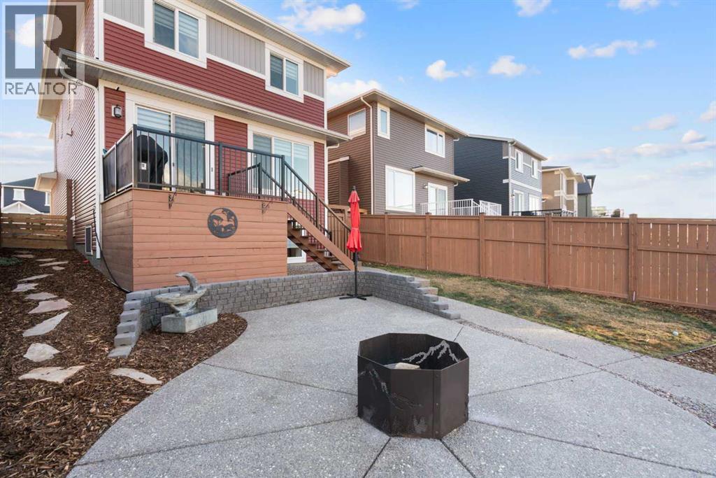 96 Emberside Glen, Cochrane