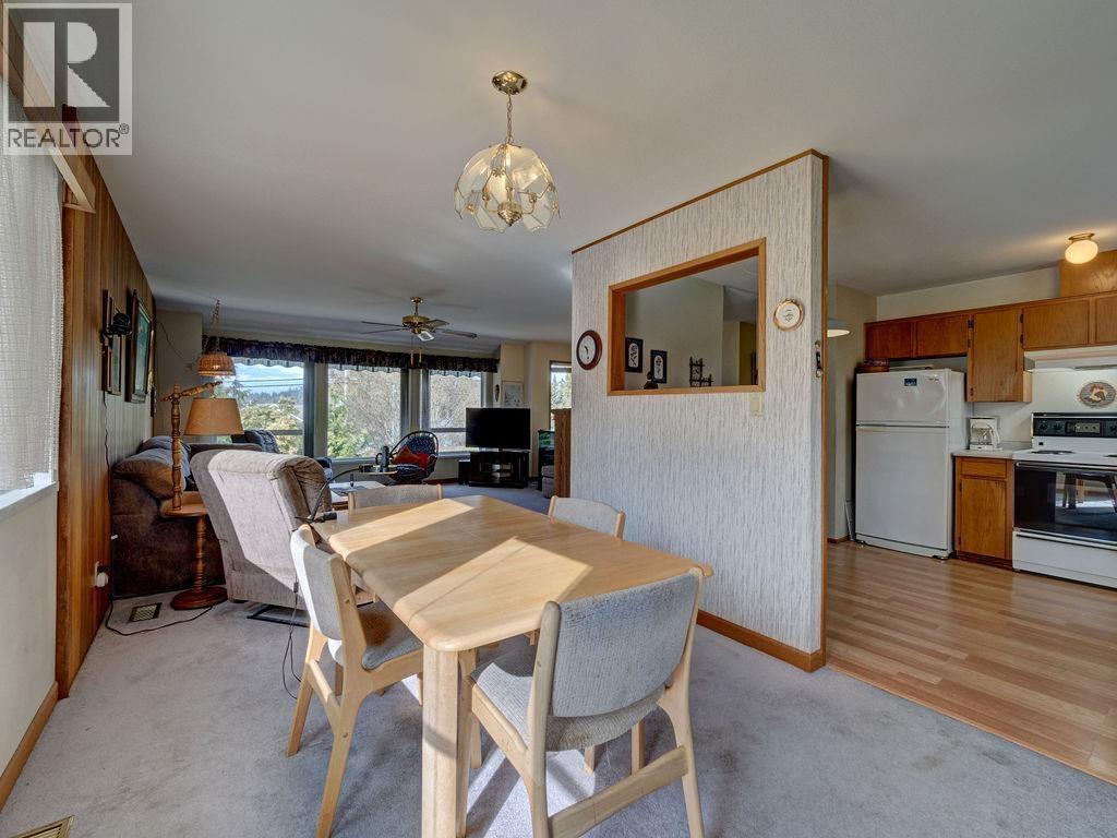 5642 NICKERSON ROAD, Sechelt